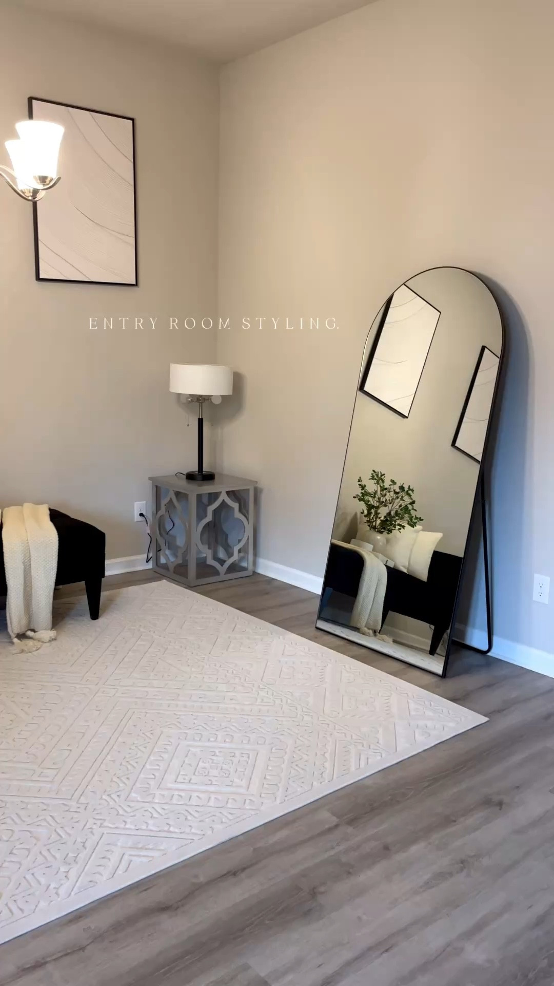 Every Room needs to make a statement..🤍🏡 

#LTKHoliday #LTKSeasonal #LTKHome