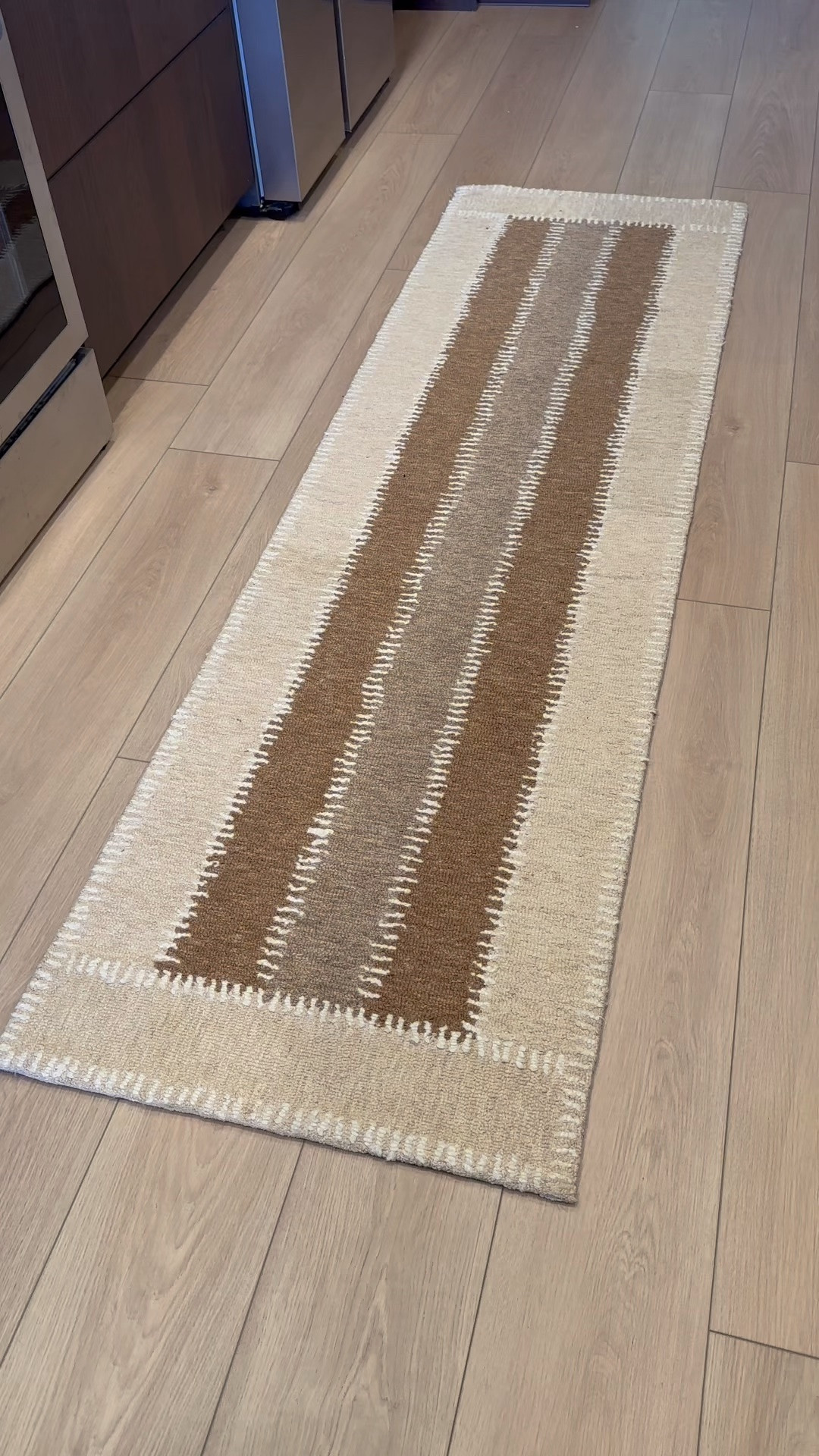 #ad my favorite & prettiest wool rug from @Wayfair  is included in the Memorial Day Clearance! Everything is up to 70% off and fast and free shipping over $35!!! #wayfair #wayfairpartner