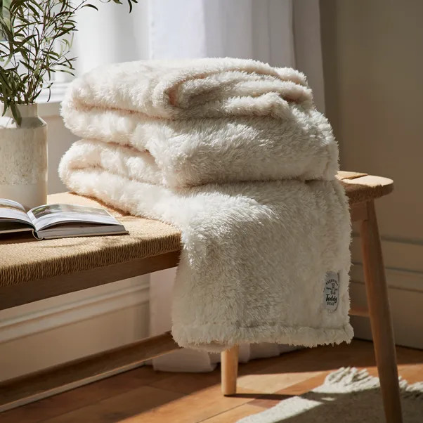 Teddy Bear Throw | Dunelm