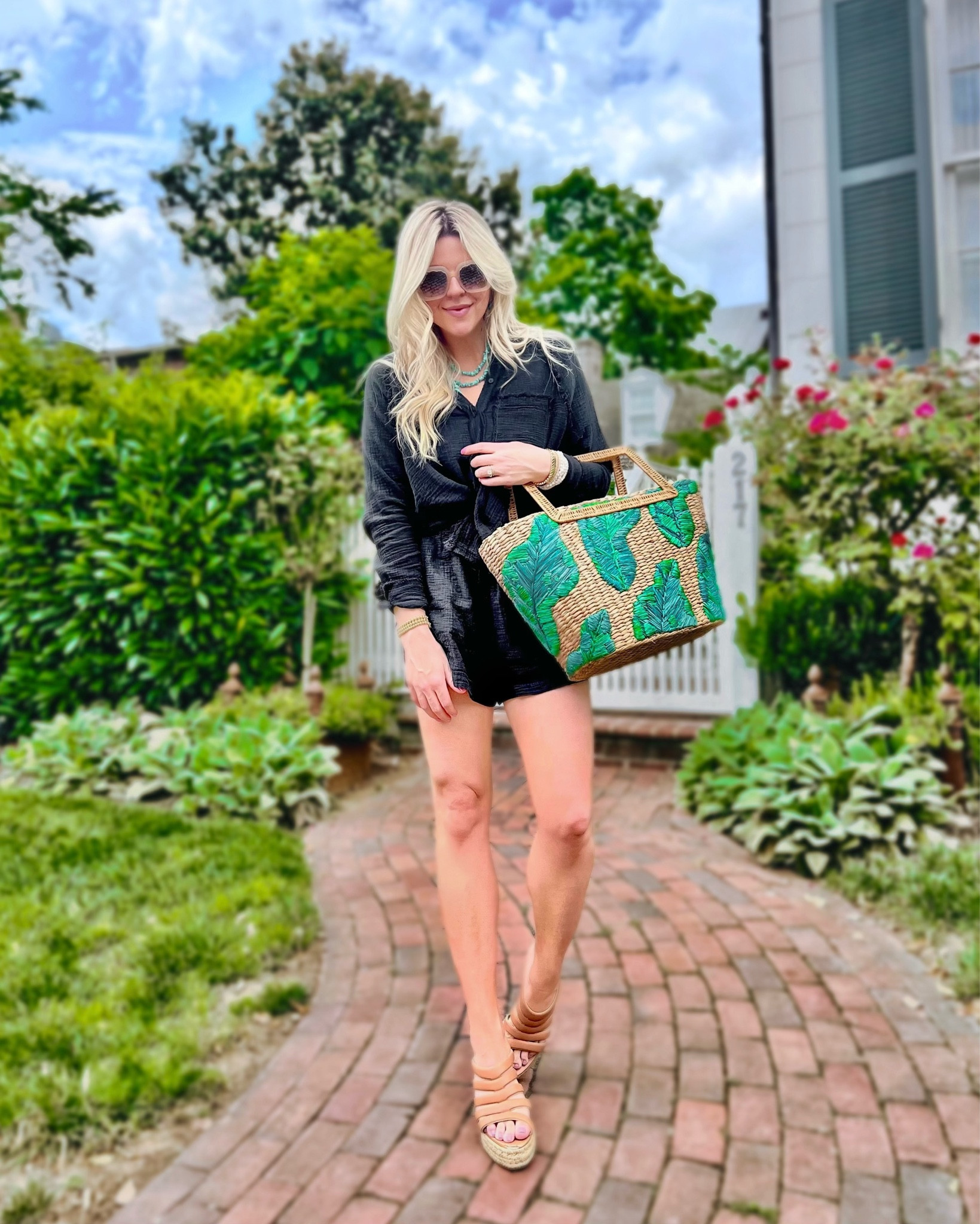 you can find me in this @aerie set at least 6 of 7 days of the week + it’s on sale in multiple colors 🍋

#aerie #summeroutfitinspo #pooloutfit #strawbag #neutralstyle #dcblogger #momstyle #sundayfunday 

#LTKSeasonal #LTKFind #LTKunder100