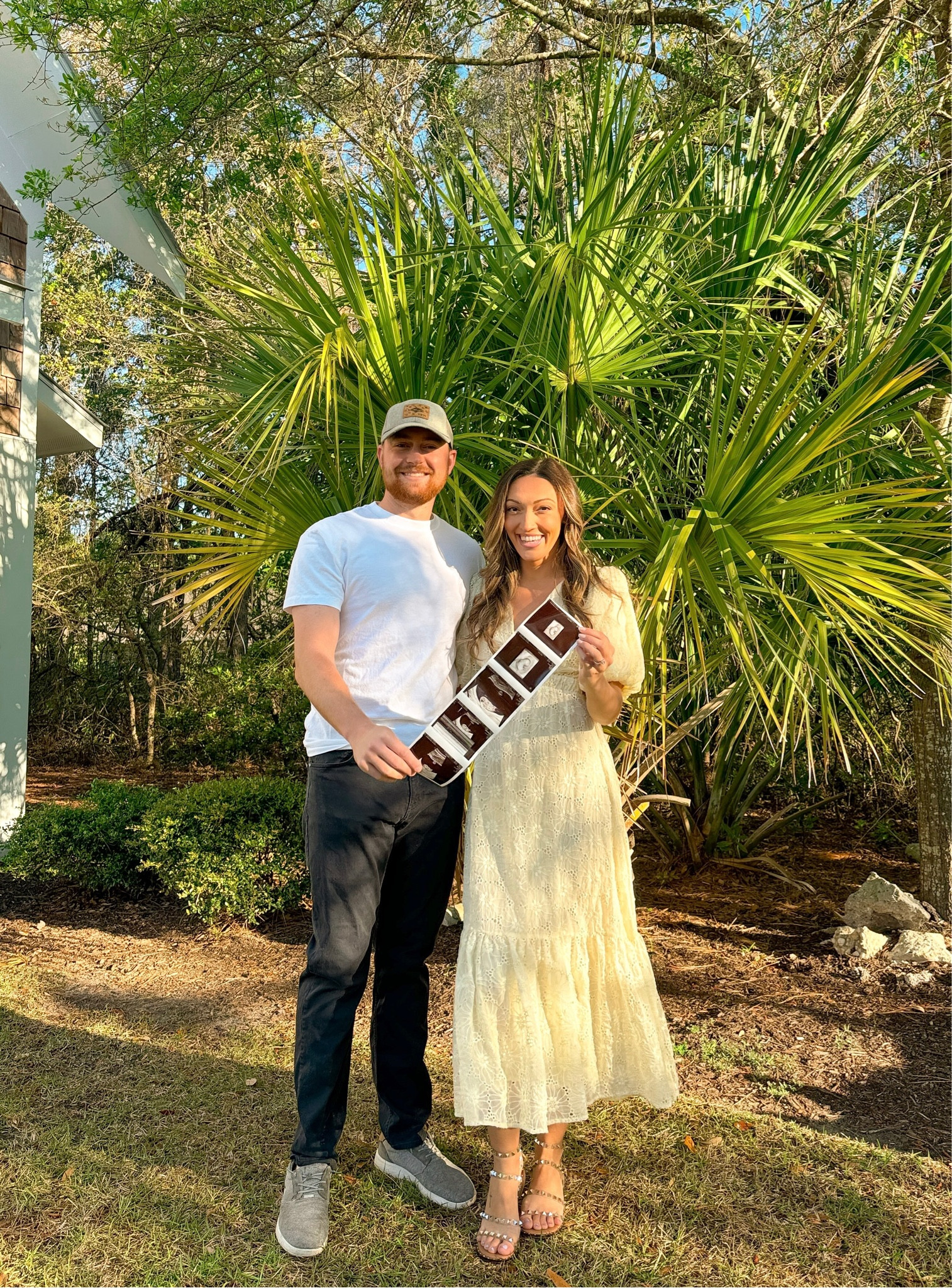 Spring pregnancy announcement 💛

Prettty ASTR dress that is bump friendly! 🫶🏼



#LTKtravel #LTKstyletip #LTKbump