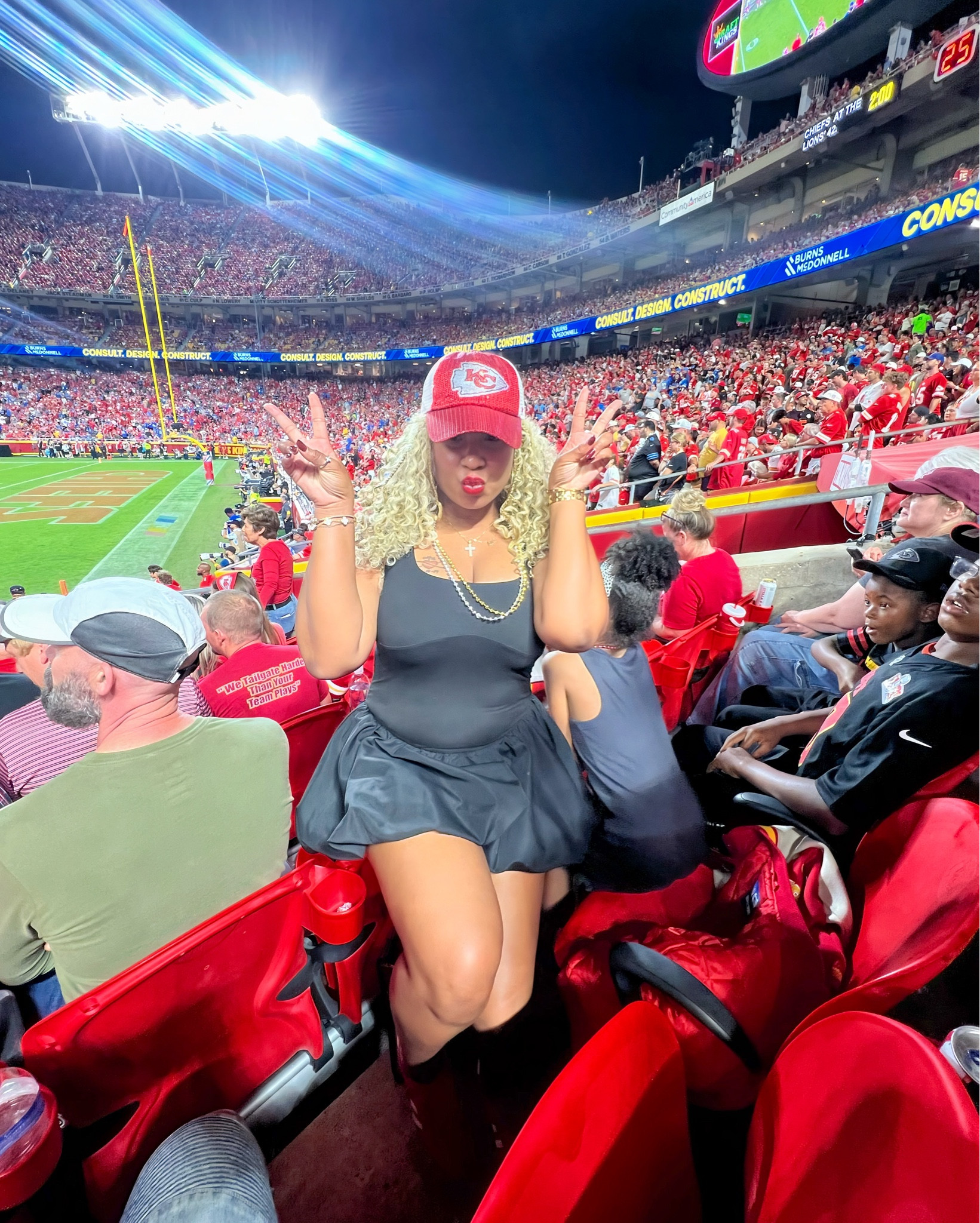 Very cutest at a NFL game❤️‍🔥

#LTKFindsUnder100 #LTKSeasonal #LTKStyleTip