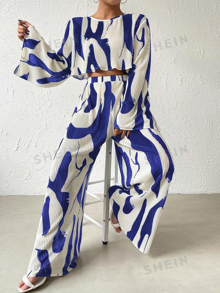 SHEIN Privé Graphic Print Flare Sleeve Crop Blouse & Wide Leg Pants For Summer | SHEIN