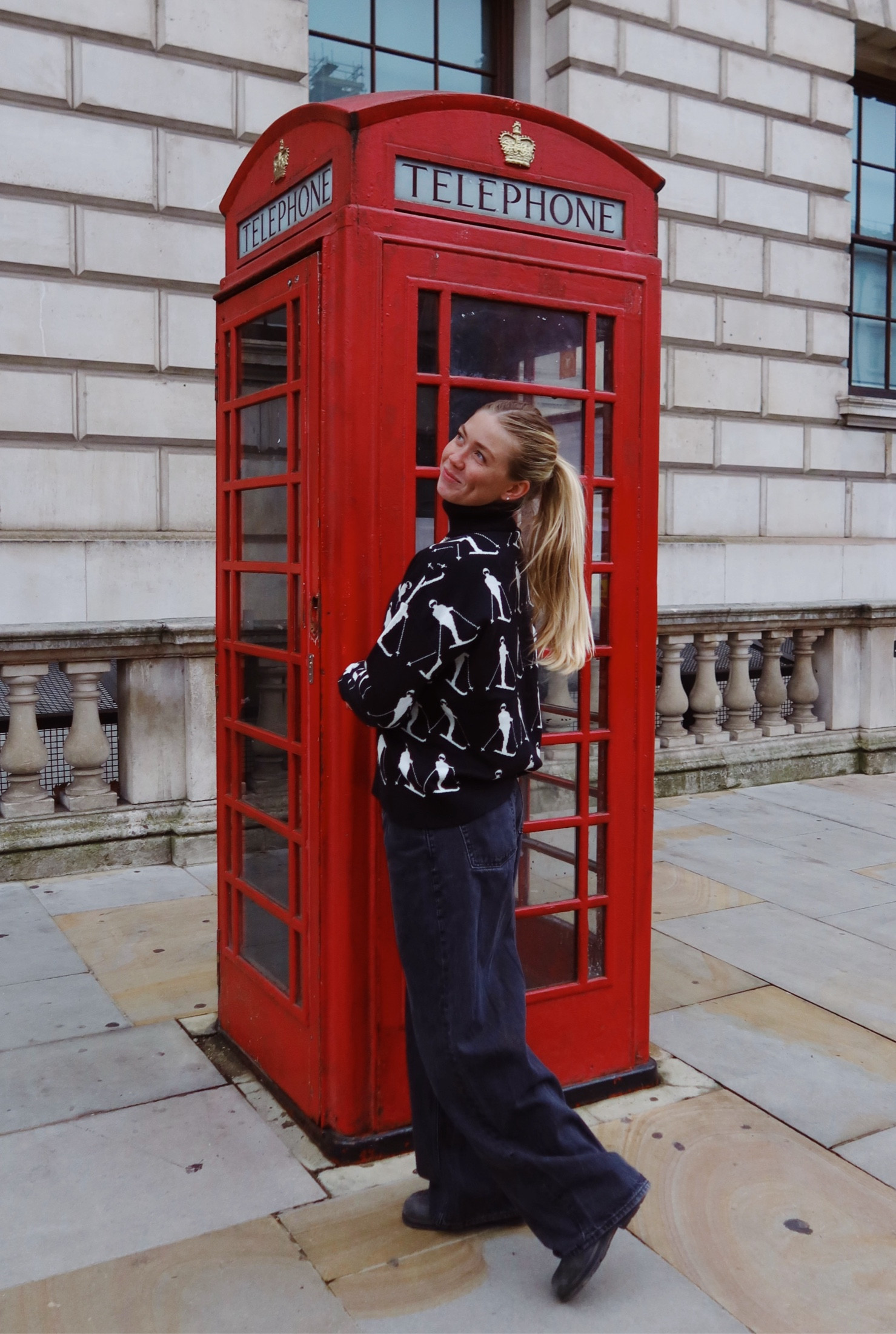 Layover in London ✈️🇬🇧

#LTKTravel #LTKSeasonal #LTKHoliday
