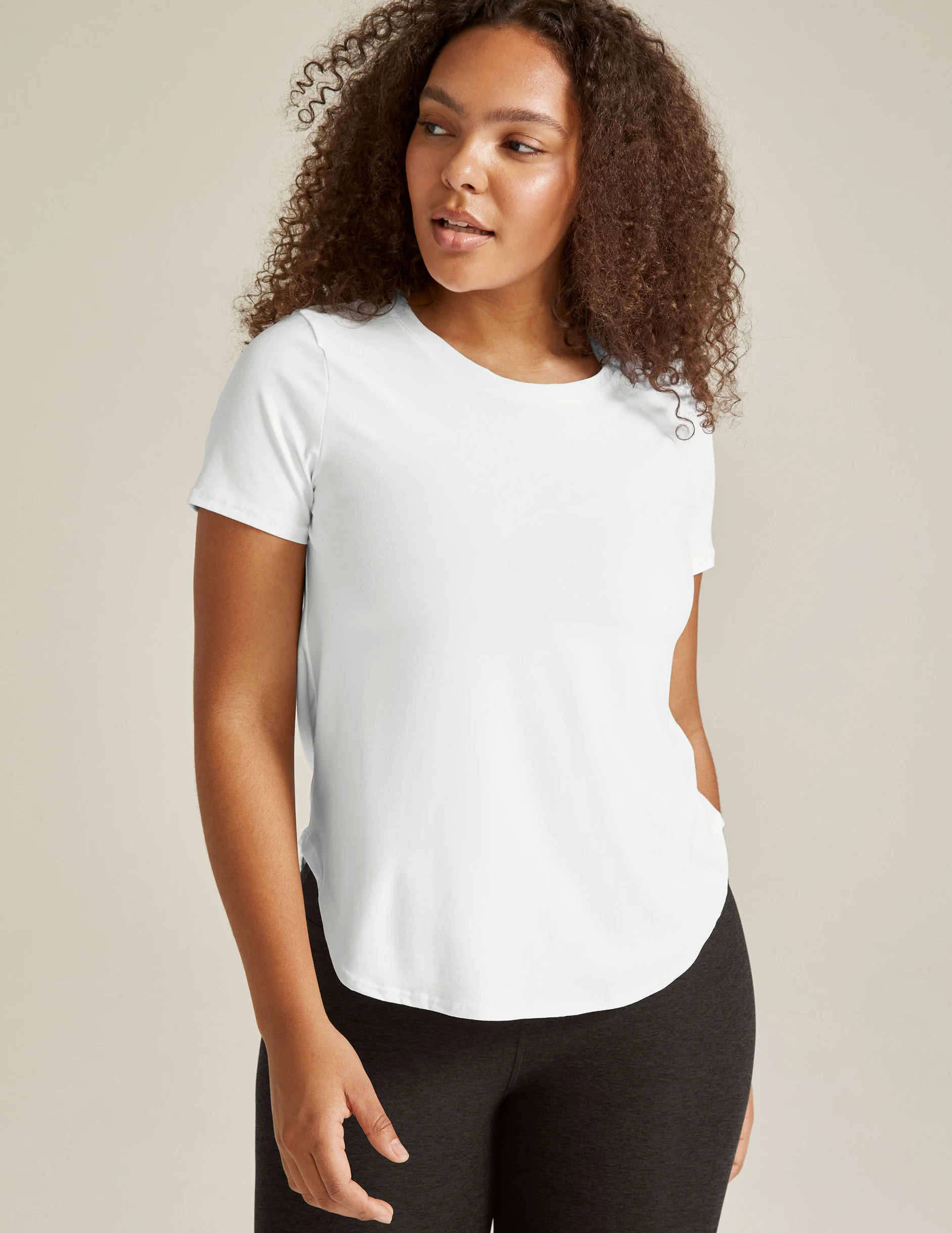 Featherweight On The Down Low Tee | Beyond Yoga | Beyond Yoga
