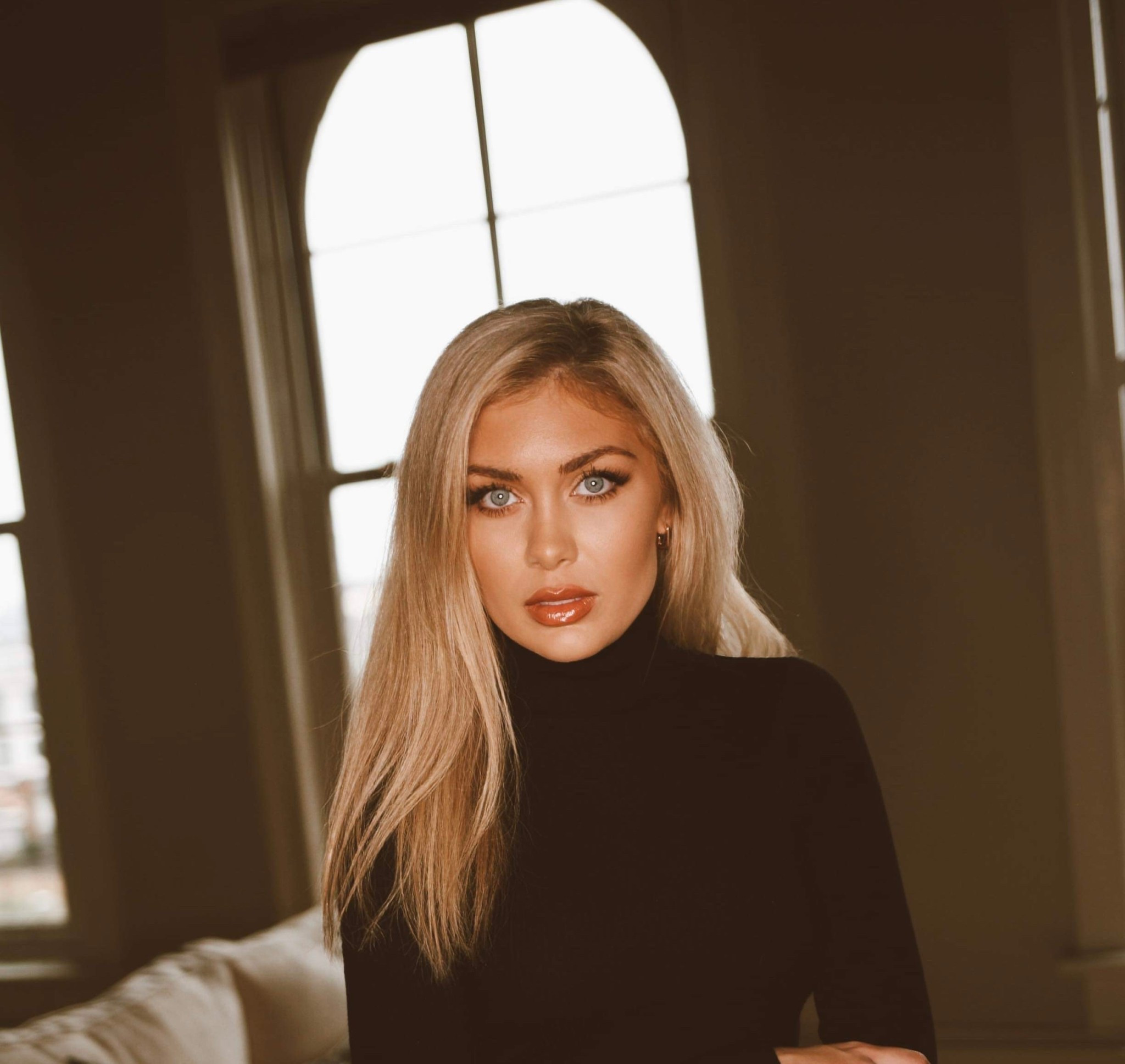 Chanel Les Beiges is my everyday glow-in-a-bottle foundation ✨ I paired it with my Heaven Mayhem dupe earrings that look designer-inspired but are such a good affordable find. Both are linked because they’re two of my go-to everyday favorites that make getting ready feel simple but polished.

#ChanelLesBeiges #ChanelMakeup #HeavenMayhem #HeavenMayhemDupe #AmazonFinds #AmazonDupes #AffordableFinds #DesignerDupe #EverydayGlow #LTKFinds
#LTKFindsUnder50 #LTKCyberWeek #LTKValentine

Comment SHOP below to receive a DM with the link to this post on my LTK ⬇
https://liketk.it/5SsIe
https://liketk.it/5YfI0
https://liketk.it/5YfKT
https://liketk.it/5YnDf
https://liketk.it/5YnFK
https://liketk.it/5YnIt

#ltkbeauty #ltksalealert #ltkpetite #ltkspringsale #ltkgrwm #ltkootd #ltkdayinmylife #ltkmomlife #ltkworkwear #ltkselfcare 

Comment SHOP below to receive a DM with the link to this post on my LTK ⬇ https://liketk.it/5YnR0 #ltkpetite #ltkbeauty #ltktravel

Comment SHOP below to receive a DM with the link to this post on my LTK ⬇ https://liketk.it/62FtH #ltkworkwear #ltkbeauty #ltkvlog

Comment SHOP below to receive a DM with the link to this post on my LTK ⬇ https://liketk.it/62FvB #ltkgrwm #ltkbeauty #ltkfestival

#LTKFestival #LTKdayinmylife #LTKgrwm