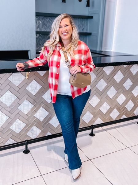 Perfect fall outfit and comfy to BOOT! (Get it?!)

Code FA-BLAKELEY20 for 20% off the flannel. 



#LTKSeasonal #LTKstyletip #LTKcurves