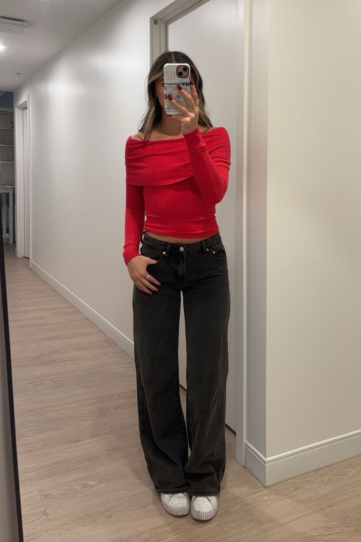 The perfect holiday top - love the red and these are my fav pair of low rise black jeans❣️


#LTKSeasonal #LTKHoliday #LTKU