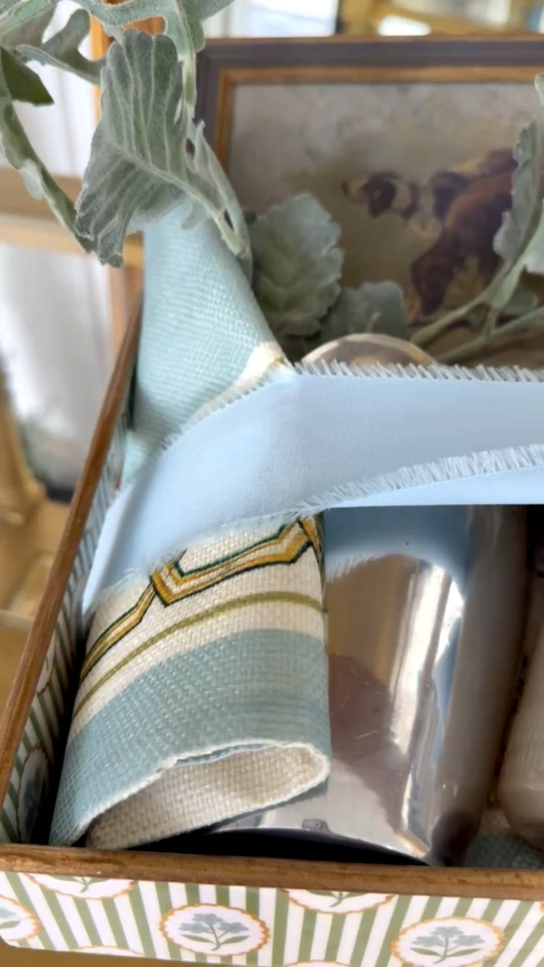 I gifted a printed tray full of things to decorate a little “southern vignette” — Two pillow covers, small painting, vase, etc. I centered it around the @lavantcollective cleaning spray for the newlyweds to enjoy.
Use discount code AIRICAPUCKETTSTYLE to save on your order from
@lavantcollective #ad #lavantcollective

#LTKWedding #LTKHome