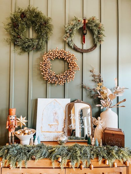 Christmas foyer: entryway table with mixes of browns & golds

#LTKhome #LTKSeasonal #LTKHoliday