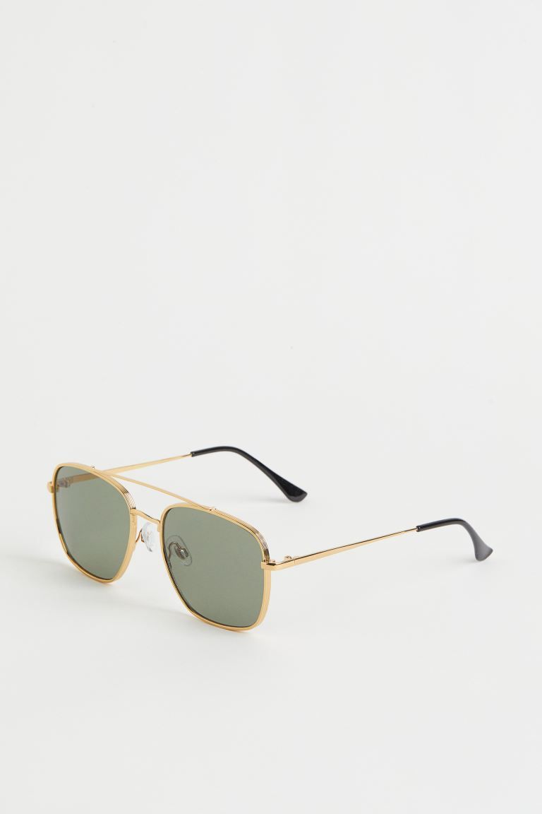 Aviator-style sunglasses | H&M (UK, MY, IN, SG, PH, TW, HK)