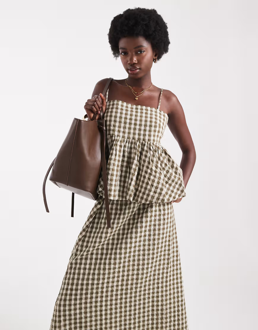 Top a cuadros vichy de tirantes anudados en los hombros con sobrefalda de ASOS DESIGN (parte de un conjunto)-Multicolor | ASOS (Global)