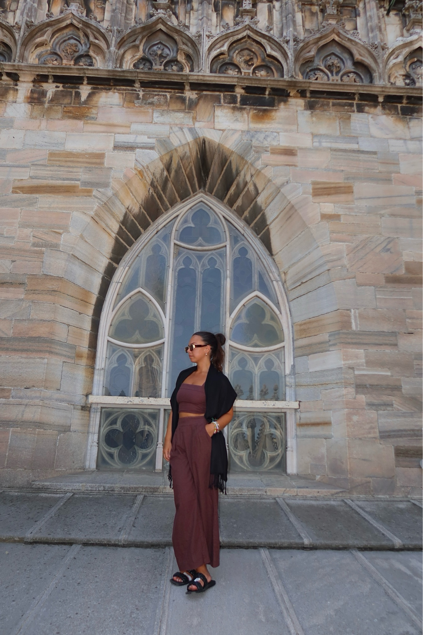 Linen set perfect for days touring a city exact color are out! I am wearing a small and I’m between a side 4/6

#LTKActive #LTKTravel #LTKStyleTip