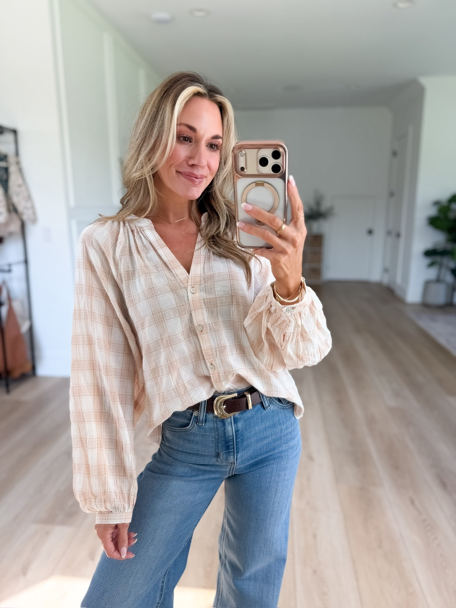 this top is giving all the right fall vibes 🍂🍁🎃

#LTKSeasonal #LTKmomlife #LTKootd