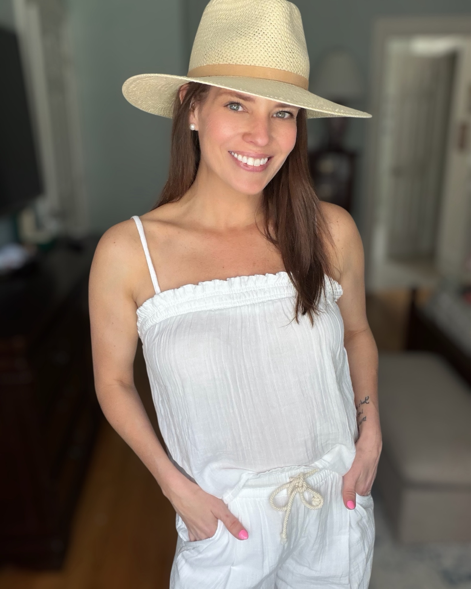 SALE: Easy Summer Whites Outfit 🤍✨

The easiest throw-on-and-go summer set 🤍 I love how lightweight and breathable this crinkle gauze combo is—perfect for warm days, errands, or casual outings. The relaxed fit keeps it comfy but still put together, and the neutral tone makes it so easy to accessorize. Paired it with my favorite gold sandals and a classic straw hat for that effortless coastal vibe ✨🌿

Such a good affordable set you’ll reach for on repeat all season long ☀️

white summer outfit, crinkle gauze set, old navy outfit, neutral summer style, casual chic outfit, coastal style outfit, lightweight summer outfit, easy everyday look



#LTKPetite #LTKOver40 #LTKSaleAlert