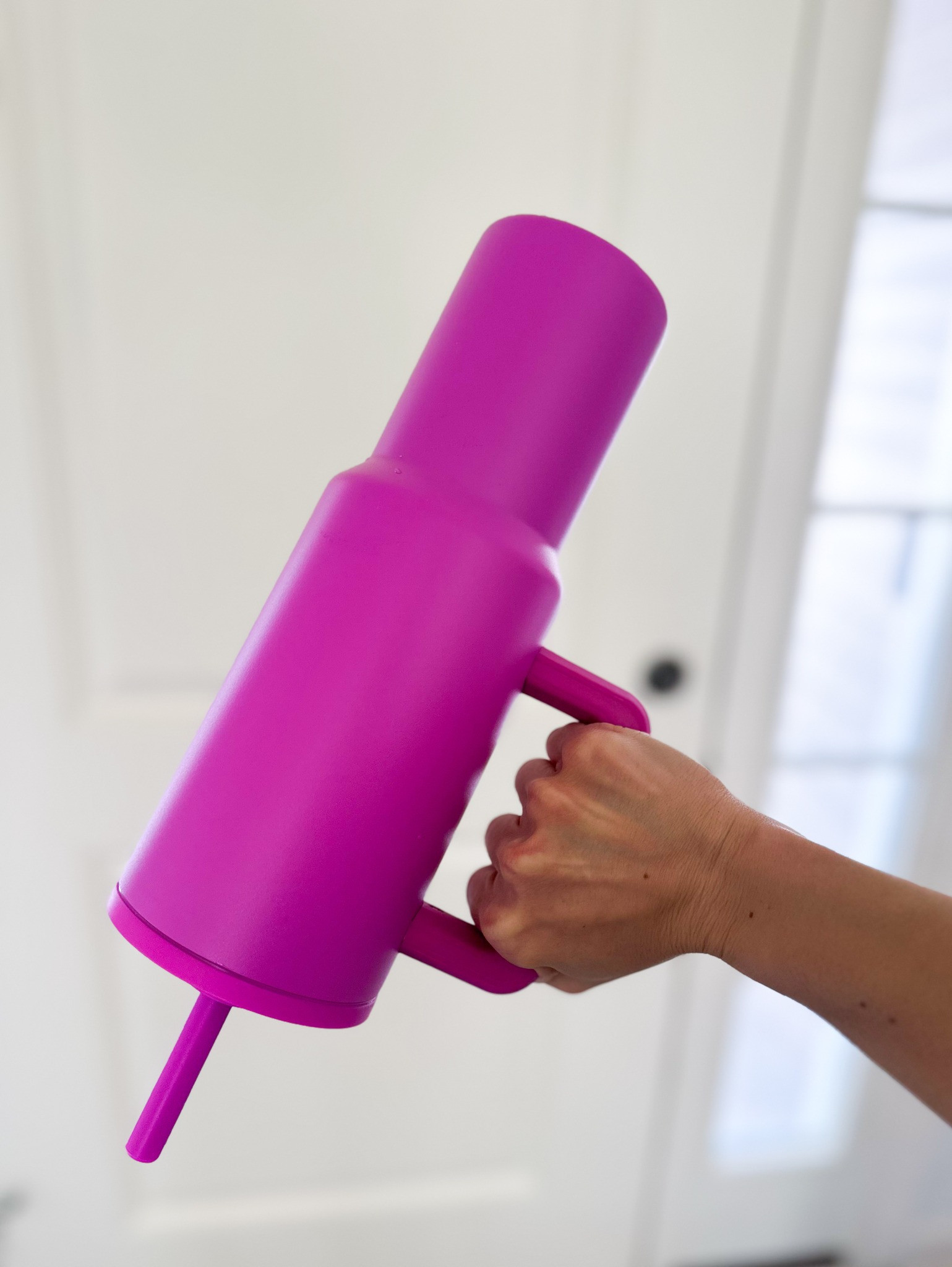 I decided to give another "lid lock" tumbler a try this time from Simple Modern! I have to say this LOCKS IN the water and these are also not near as heavy as the brumate if that was a downside for you! Currently 40% off! #amazon #amazonfind 

 #LTKSaleAlert #LTKFindsUnder50 #LTKFamily