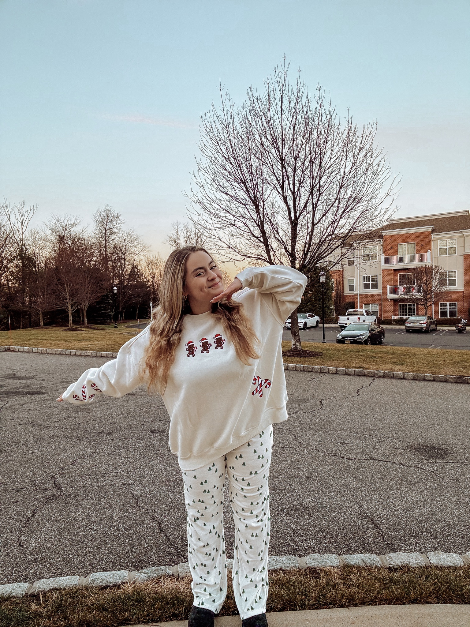 christmas pjs 🎄🧸✨ sweatshirt is sunkissed coconut 

#LTKGiftGuide #LTKHoliday #LTKSeasonal