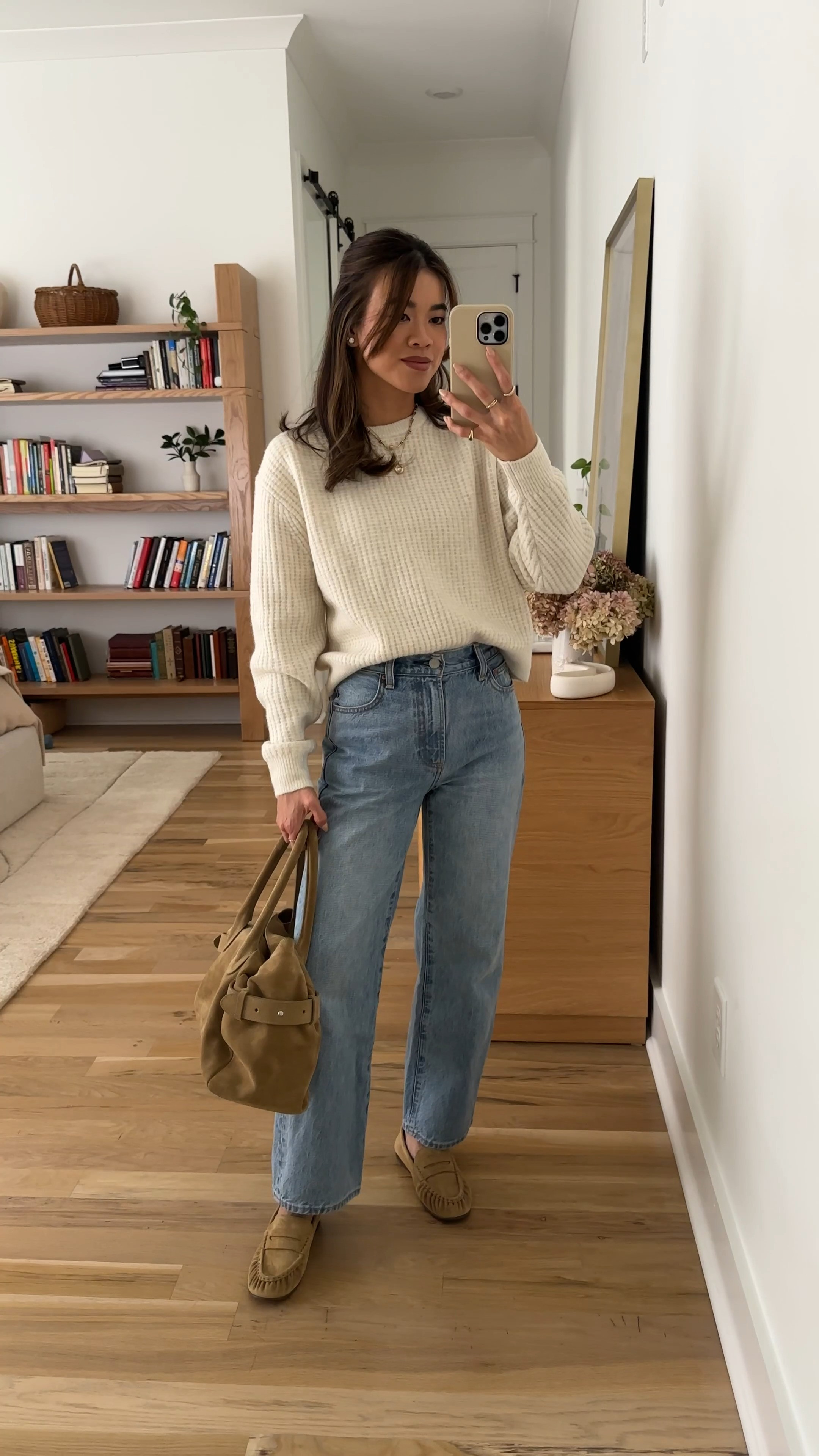 The perfect fall denim from @Aritzia. I love how they are petite friendly (I’m 5’2).

Sizing info:
-Aritzia Outpost Sweater (Size Small in heather birch)
-Aritzia Denim Forum The Farrah Hi-Rise Wide Ankle Jean (15 Yrs Brl Thr Bleu)
-Aritzia HomeStretch Smooth Tune T-Shirt (Size Small in White)

Aritzia best sellers, best pieces from Aritzia for petite, Aritzia denim for petite, what pants from Aritzia will fit if youre petite, Petite style guide, how to dress if you’re petite, Petite style, petite fashion, mom outfit, mom style, petite pants, petite outfit ideas, petite outfits, best pants for petite, petite denim, spring style, fall outfits, autumn outfit, vacation outfits, Aritzia denim for petite, Aritzia try on, aritzia sweater, fall sweater, cream sweater

#LTKootd #LTKSeasonal #LTKPetite