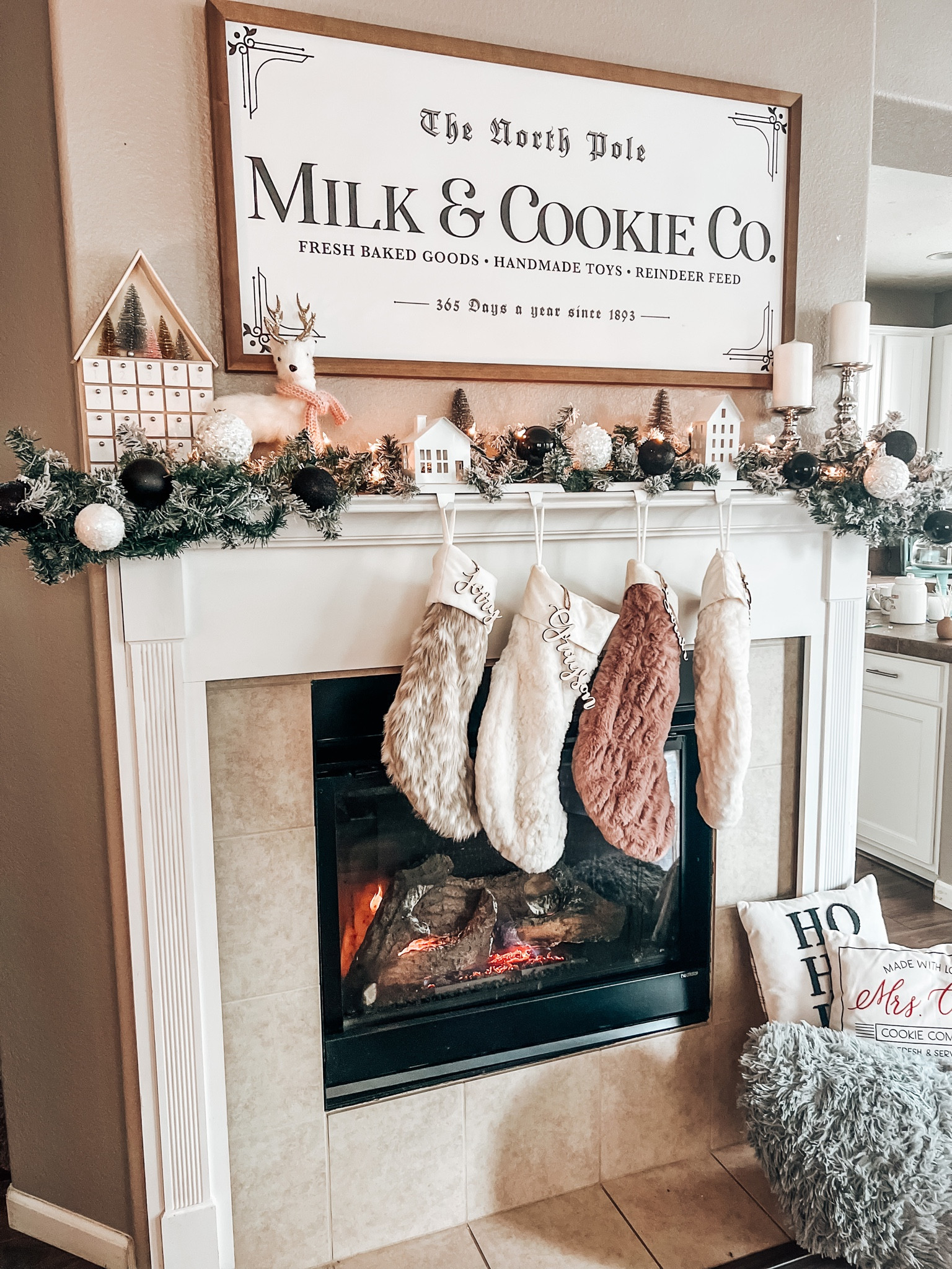 Christmas mantle decor