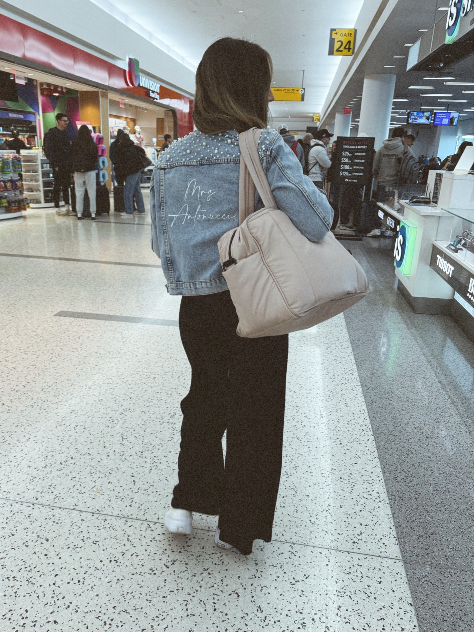 Honeymoon travel outfit!!! 
Wearing size small in set


#LTKsalealert #LTKfindsunder100 #LTKfindsunder50