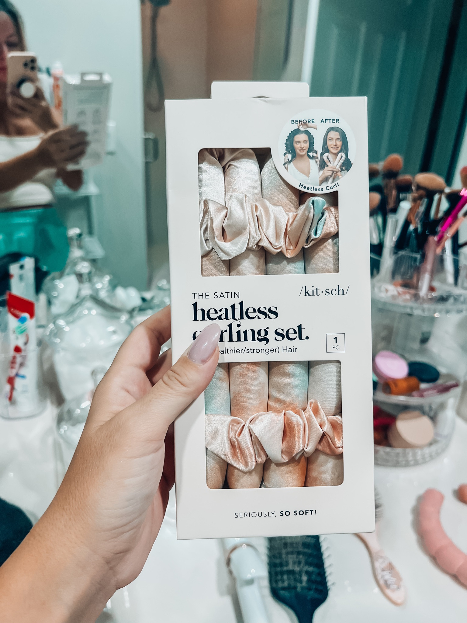 Heatless curling set!! Satin, super easy to sleep on and I’m a stomach sleeper 😝 

#LTKbeauty #LTKbump #LTKSeasonal