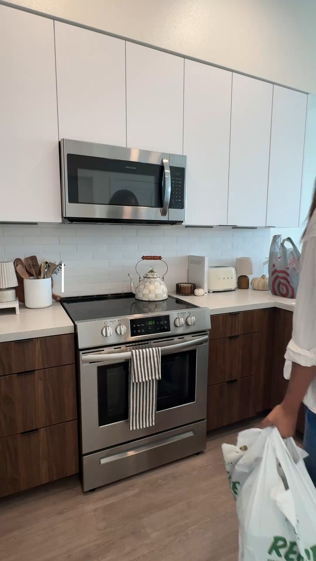 Restock my fridge with me

Just got back home from grocery shopping. Love having everything organized and aesthetic!

#LTKFindsUnder50 #LTKHome