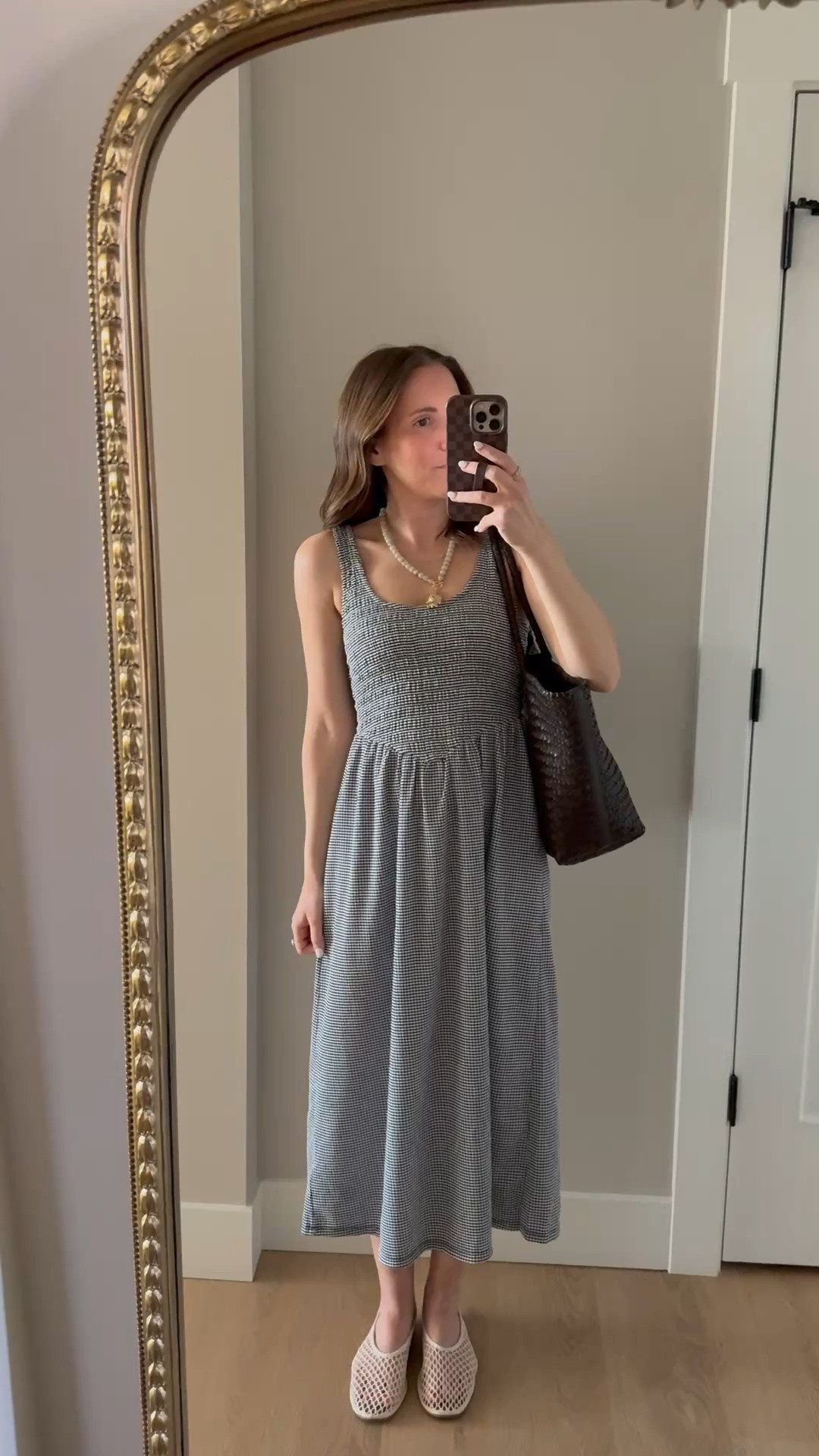 The most flattering lightweight smocked dress on sale for $18 right now! Wearing a xs dress

Summer style, smocked dress, old navy style, toddler mom, summer dress

#LTKootd