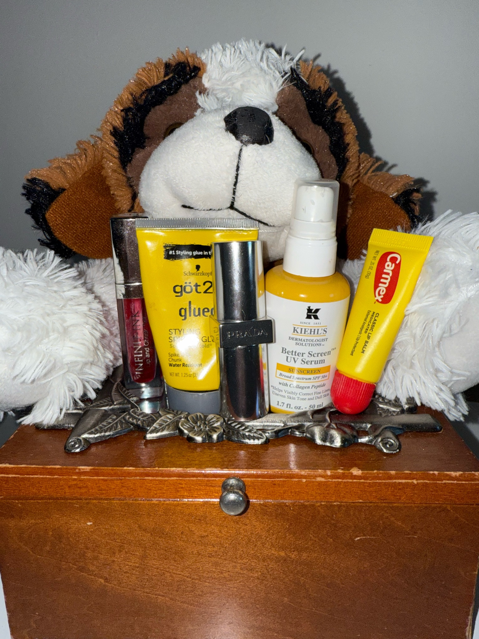 Mi pre workout 🤭 
-Sunscreen de Kiehl’s (super glowy / no te deja la cara blanca)
-lip balm de Prada que deposita un color súper sutil rojito 
-Tinta de Infinitex Paris como blush sutil
-lip balm de Carmex para la resequedad de los labios ✨

#LTKFitness #LTKBeauty