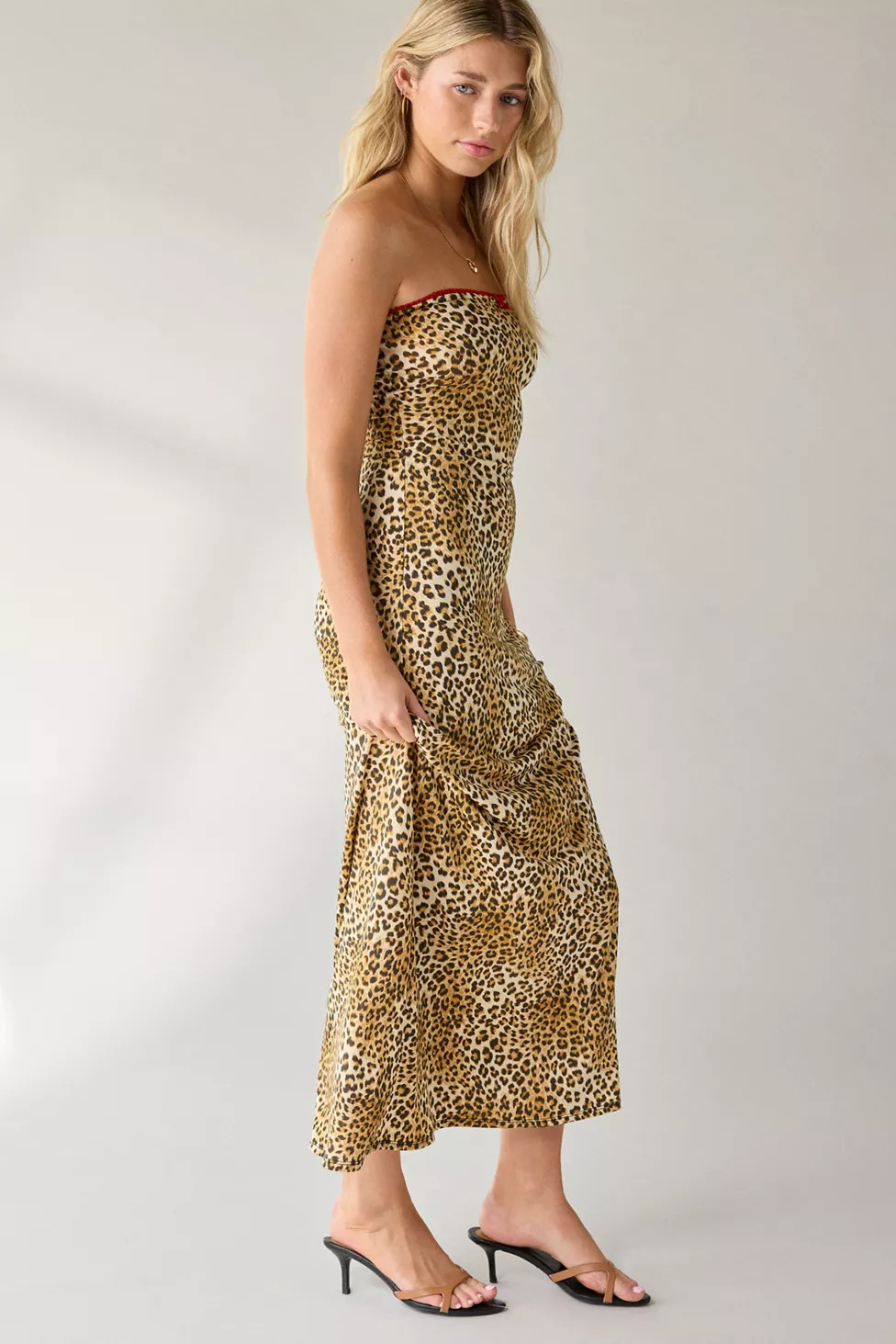 UO Alexis Printed Knit Strapless Tube Maxi Dress | Urban Outfitters (US and RoW)