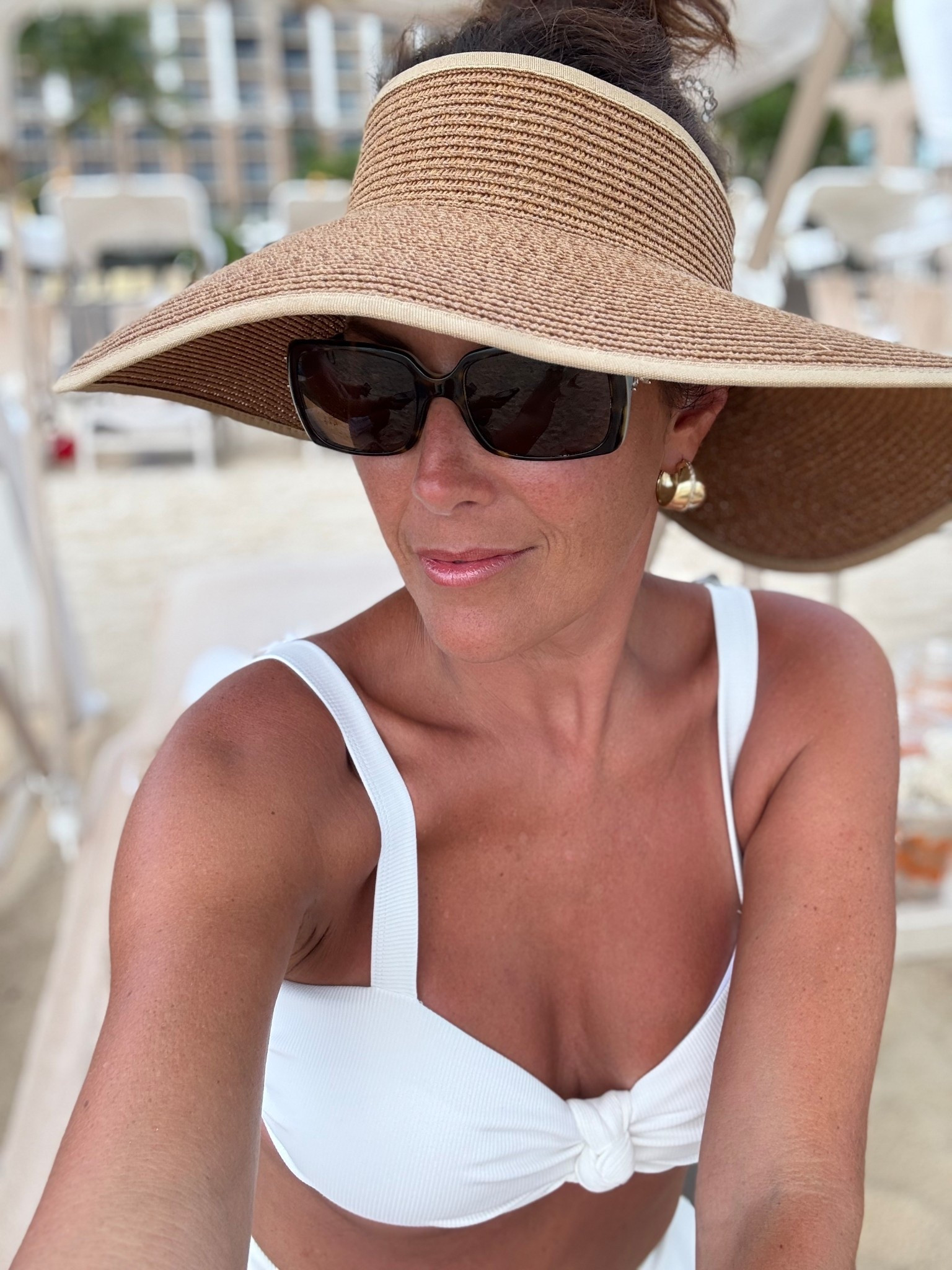 Ready for a winter getaway ☀️🌴
Beach riot swim suit | Amazon | holiday accessories | sun visor | sun protection for women | gold hoop earrings | Tiffany sunglasses | Hollietadams 

#LTKmomlife #LTKHoliday #LTKSaleAlert