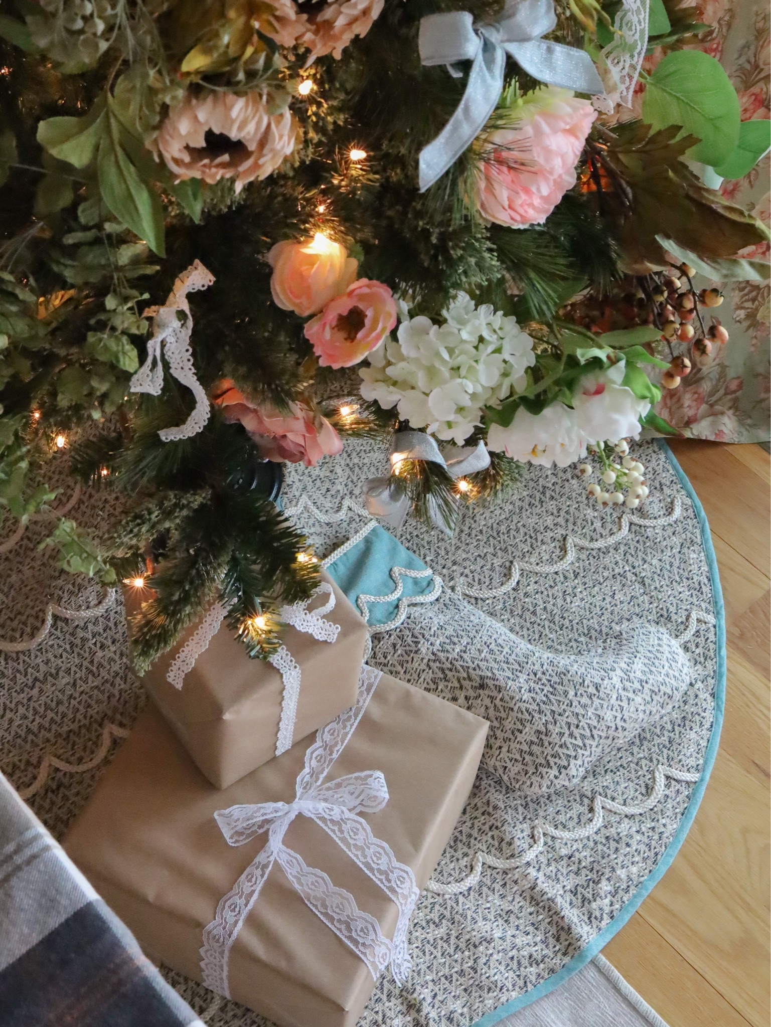 Blue scallop stockings and tree skirt

#LTKHoliday #LTKSeasonal #LTKhome