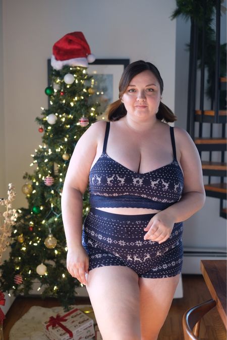 The cutest fair isle underwear set! 

Plus size fashion, plus size style, plus size lingerie, size 16 influencer, size 16 style, size 16 fashion, fair isle lingerie, fair isle underwear, navy blue underwear, Christmas, holiday 

#LTKunder50 #LTKcurves #LTKHoliday