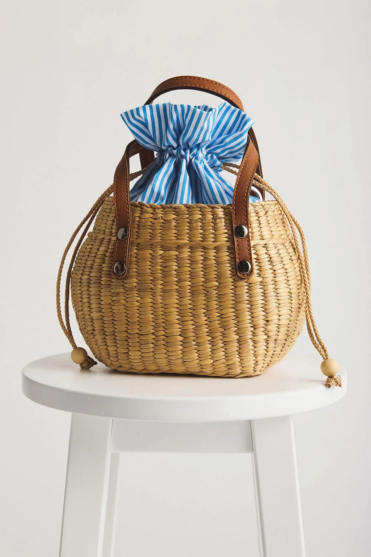 Sea and Grass Striped Lining Raffia Bucket Bag | Social Threads