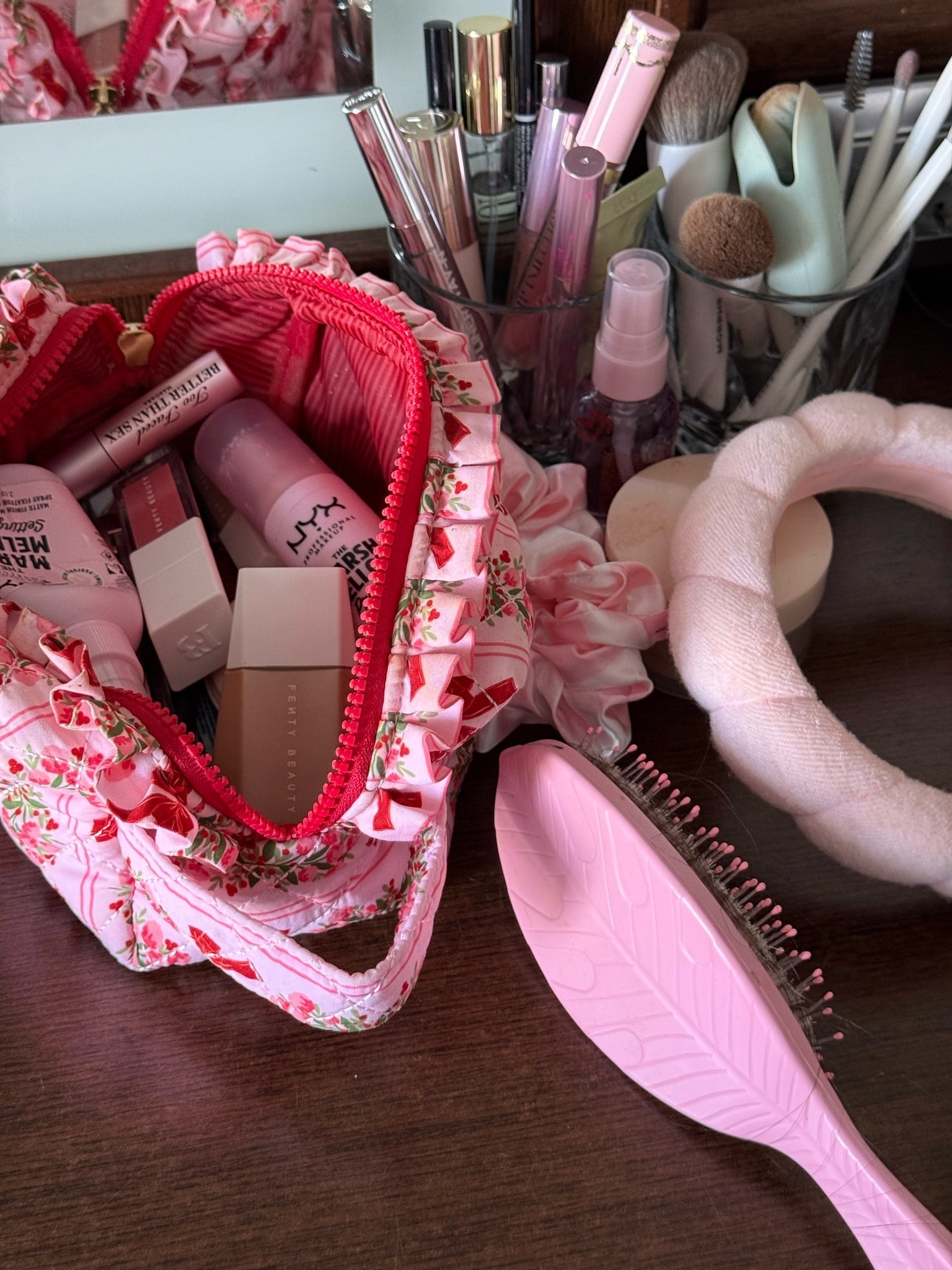My beauty setup 💄

daily makeup routine /products

#makeup #beauty