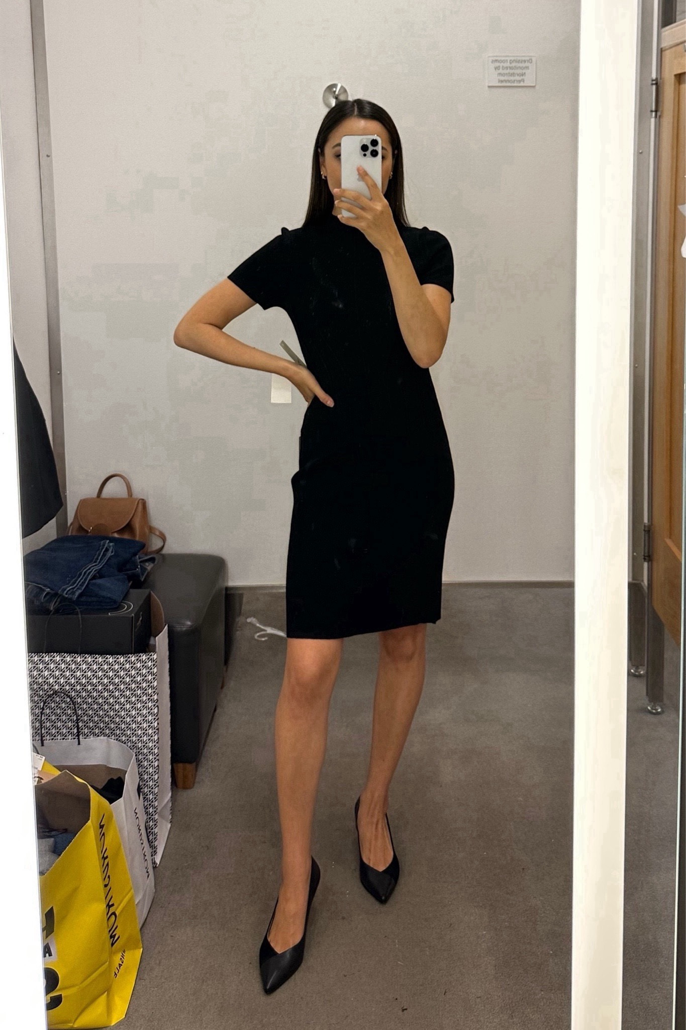 Minimal work dress from Nordstrom

• linked to other work dresses
• linked to similar heels

Minimal / lbd / workwear / classic / Nordstrom 

#LTKWorkwear