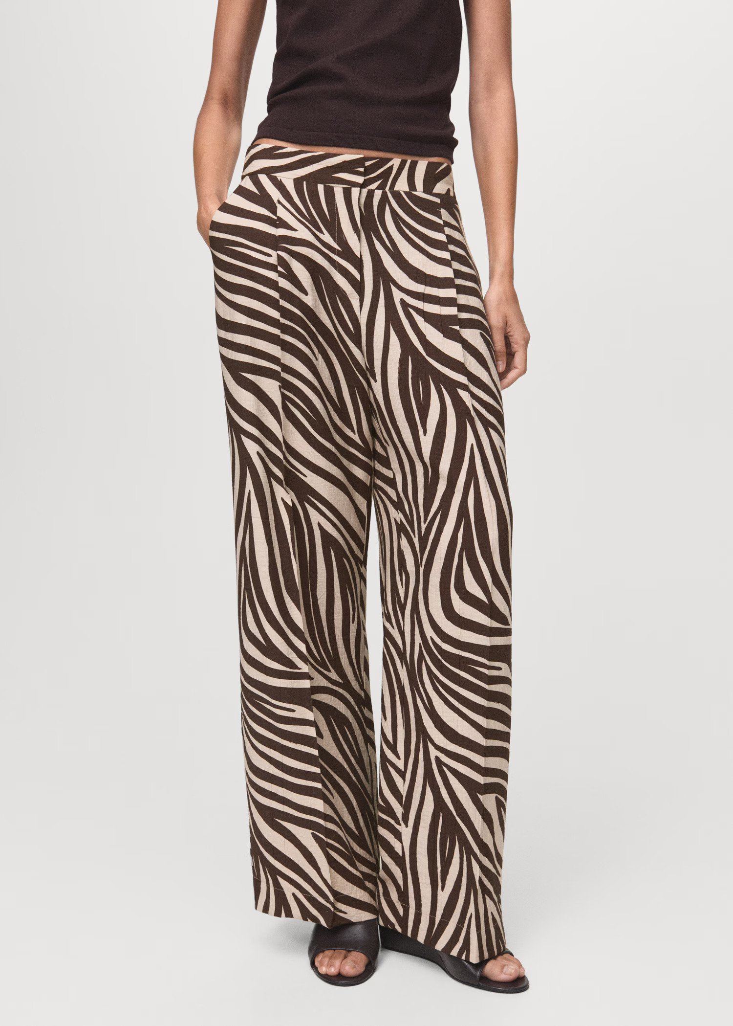 Straight-leg zebra-print pleated pants - Women | MANGO USA | Mango (US/MX/AU)