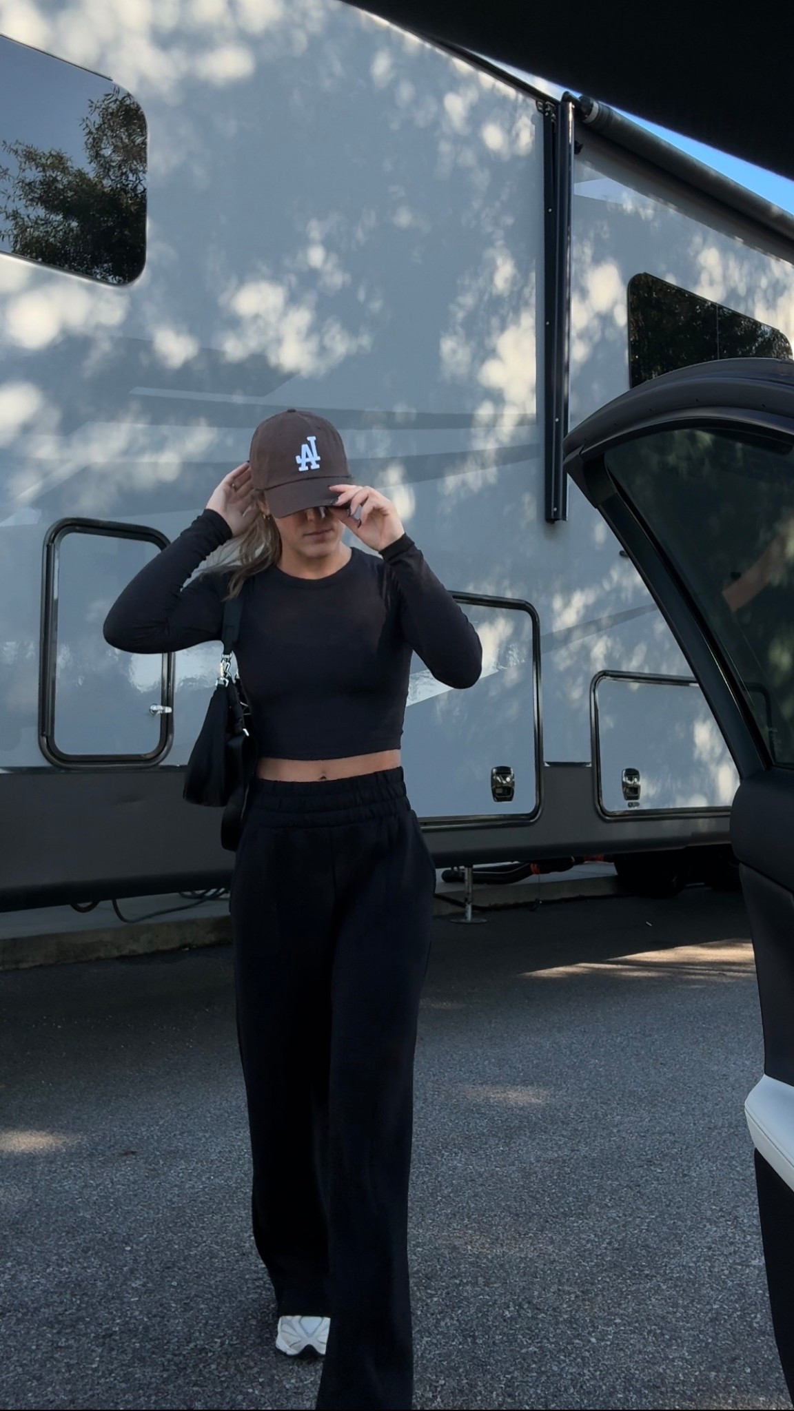 Monday ootd 
Xs bottoms
4 top
