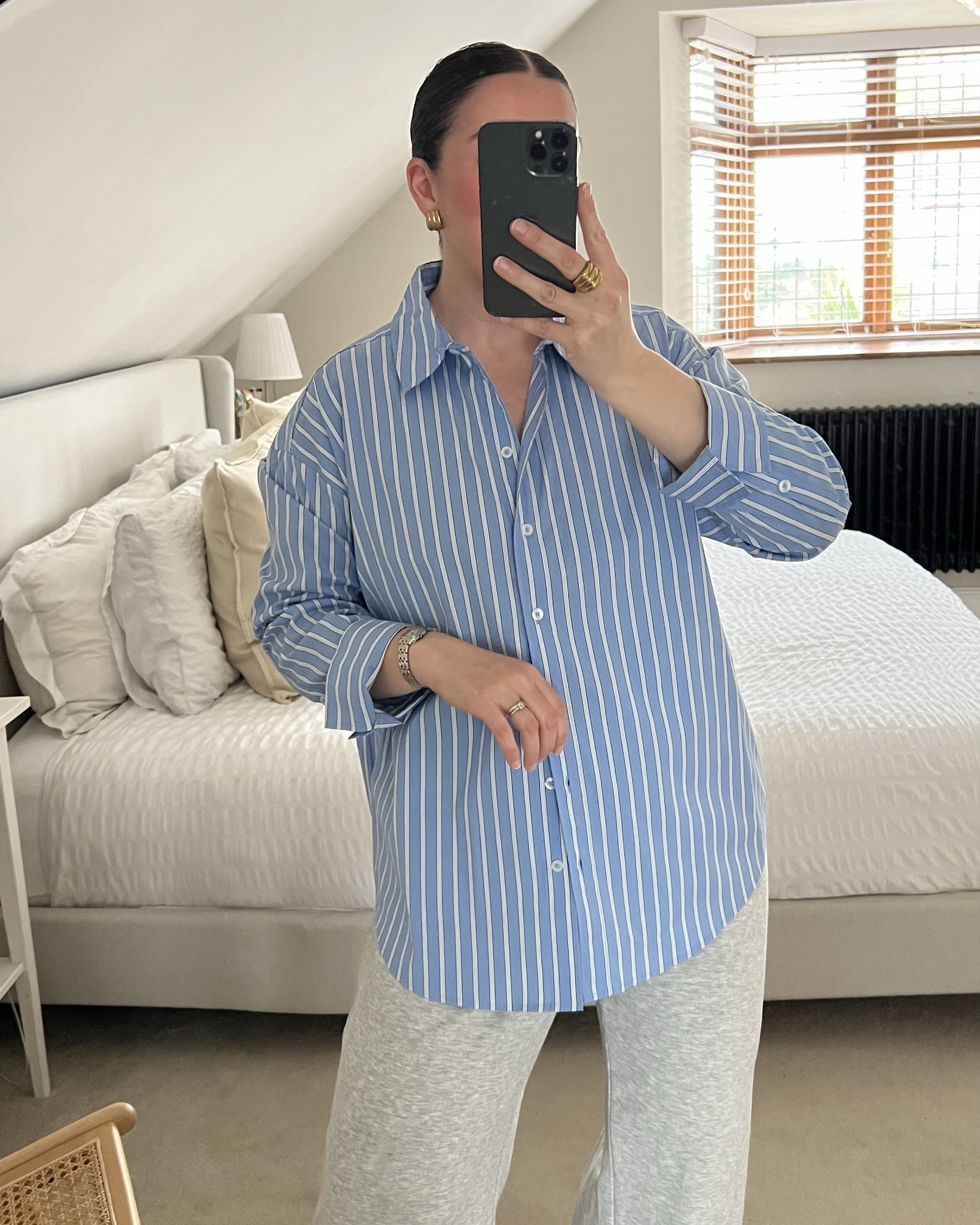 Elevated, comfortable and realistic always 💙

I’m wearing a medium in both 