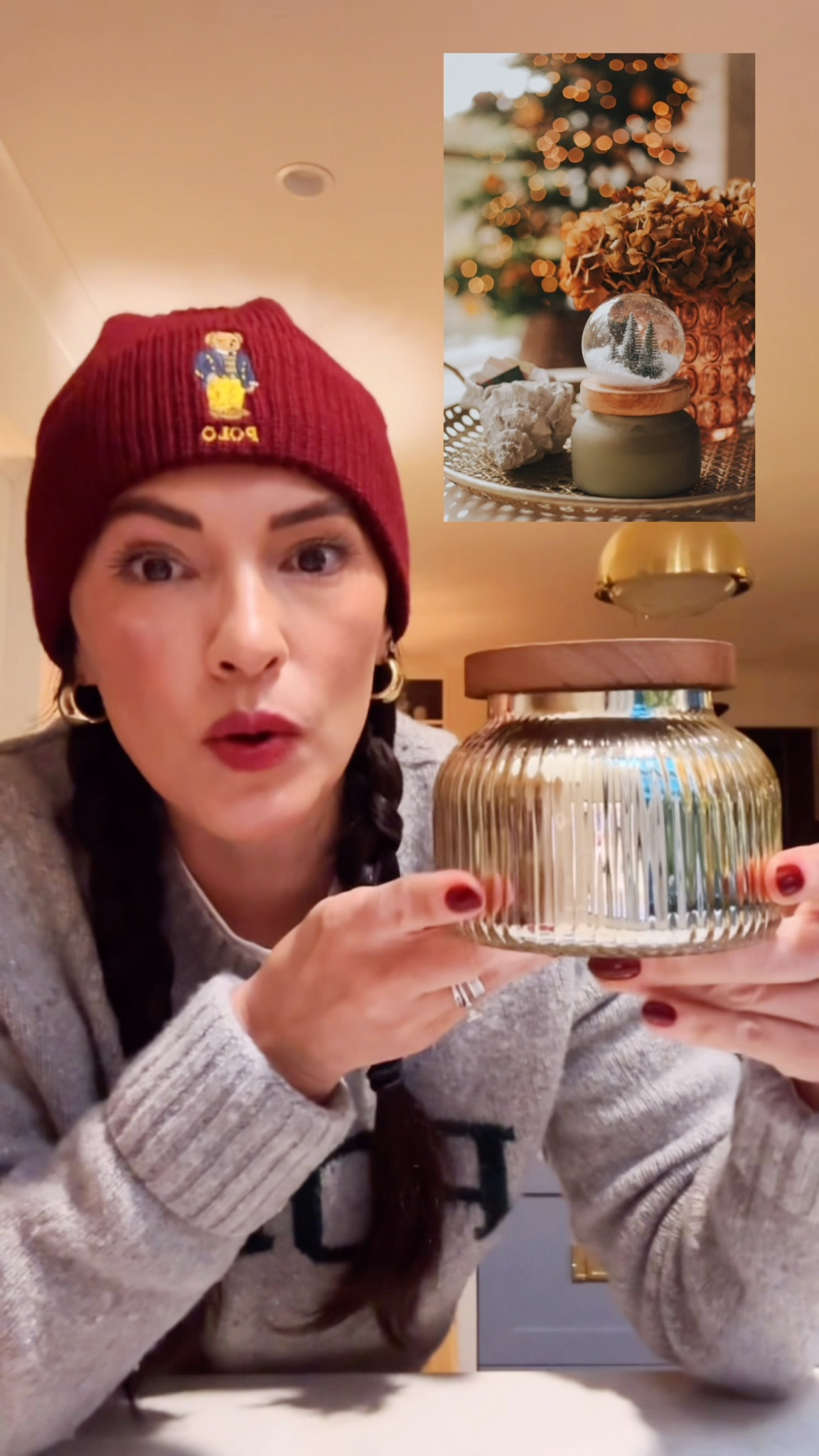 Always a fan of these @walmart candles by Better Homes & Gardens, but the mercury glass line for the holidays might just be my favorite! All of the scents are yummy, but pumpkin snickerdoodle might be my number 1. ✨