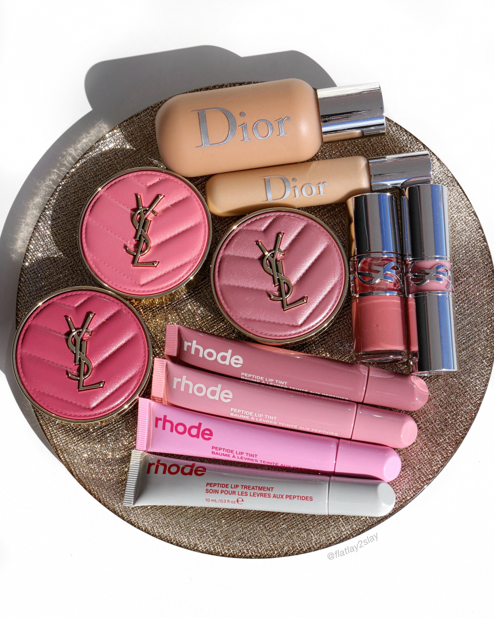 Happy December 1 with all of my favorite makeup products! ❄️✨🎄🎅🏻🦌 

Which one would you choose:
🎀 Dior Beauty
💖 YSL Beauty 
🌟 Rhode Skin

Or all of them 🤭🤗

Products are linked on my @shop.ltk (link in bio)

*some are pr gifted/links are affiliated

#makeupfavorites #makeupcollection #viralmakeup #luxurymakeup #dior #diorbeauty #diorbeautylovers #yslbeauty #yslmakeup #ysllipstick #rhode #rhodeskin #rhodeliptint #rhodeblush #lipbalm #lipoil #girlythings #косметикалюкс #бьюти #makeupmusthaves #beautylover #pinkaesthetics #pinkmakeup #girlyaesthetic #makeupflatlay #beautyphotography #lipbalm #lipoil #liptint #glossylips #blushes 

#LTKGiftGuide #LTKBeauty #LTKCyberWeek