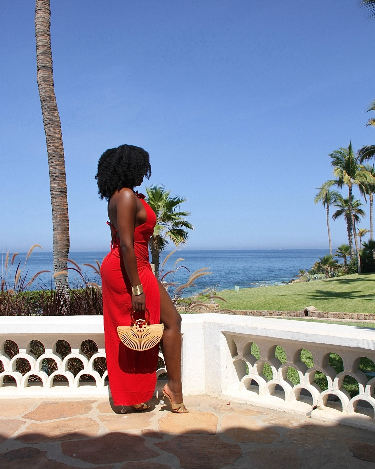 The perfect red number ❤️‍🔥, it comes in pink as well, links bellow. I kind of want the pink one now 💭

#LTKSeasonal #LTKVideo #LTKTravel