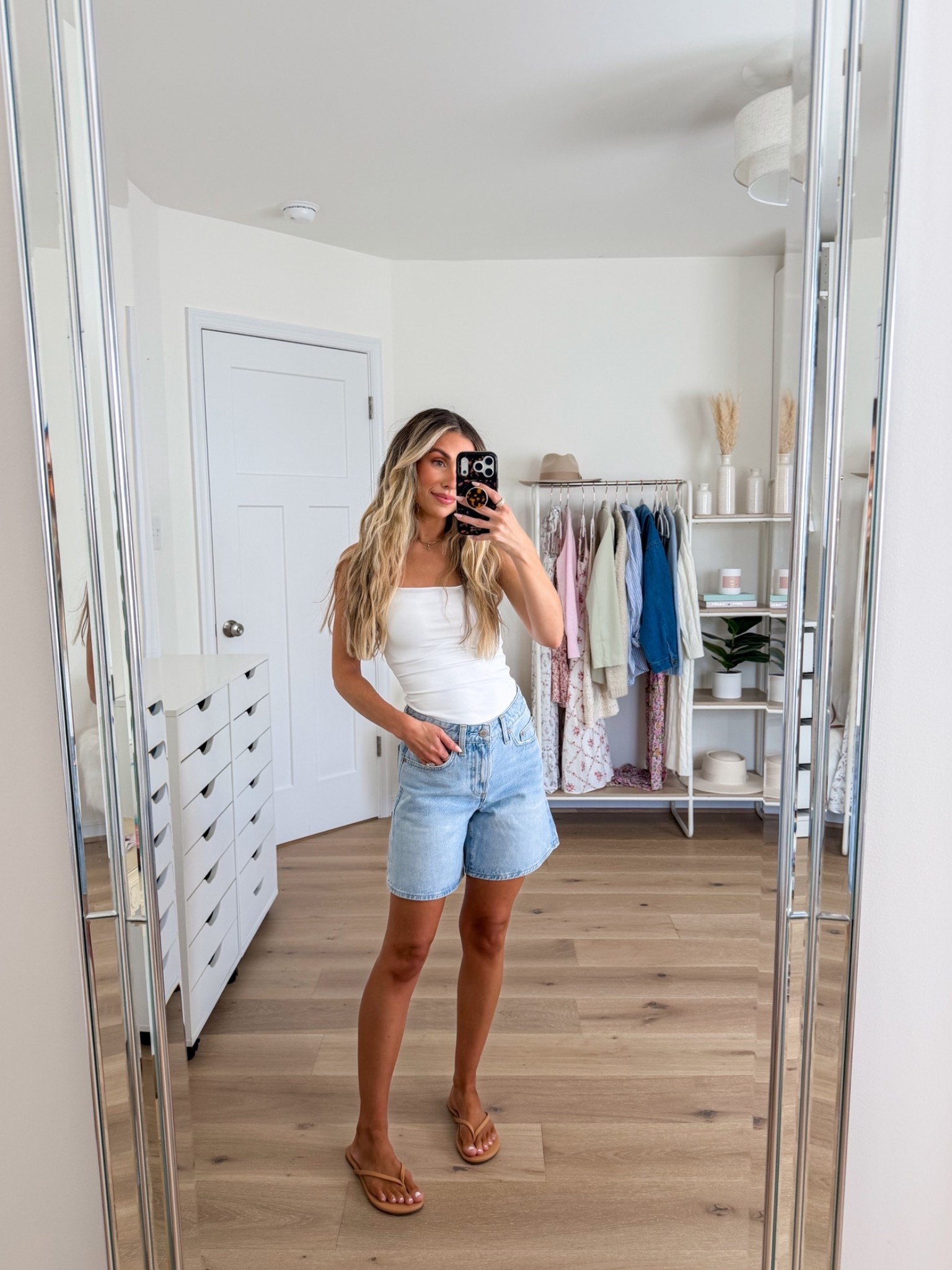 simple summer outfit 
+ contour halter top; xs 
+ 90s baggy shorts: 24

#LTKootd #LTKPetite #LTKSaleAlert