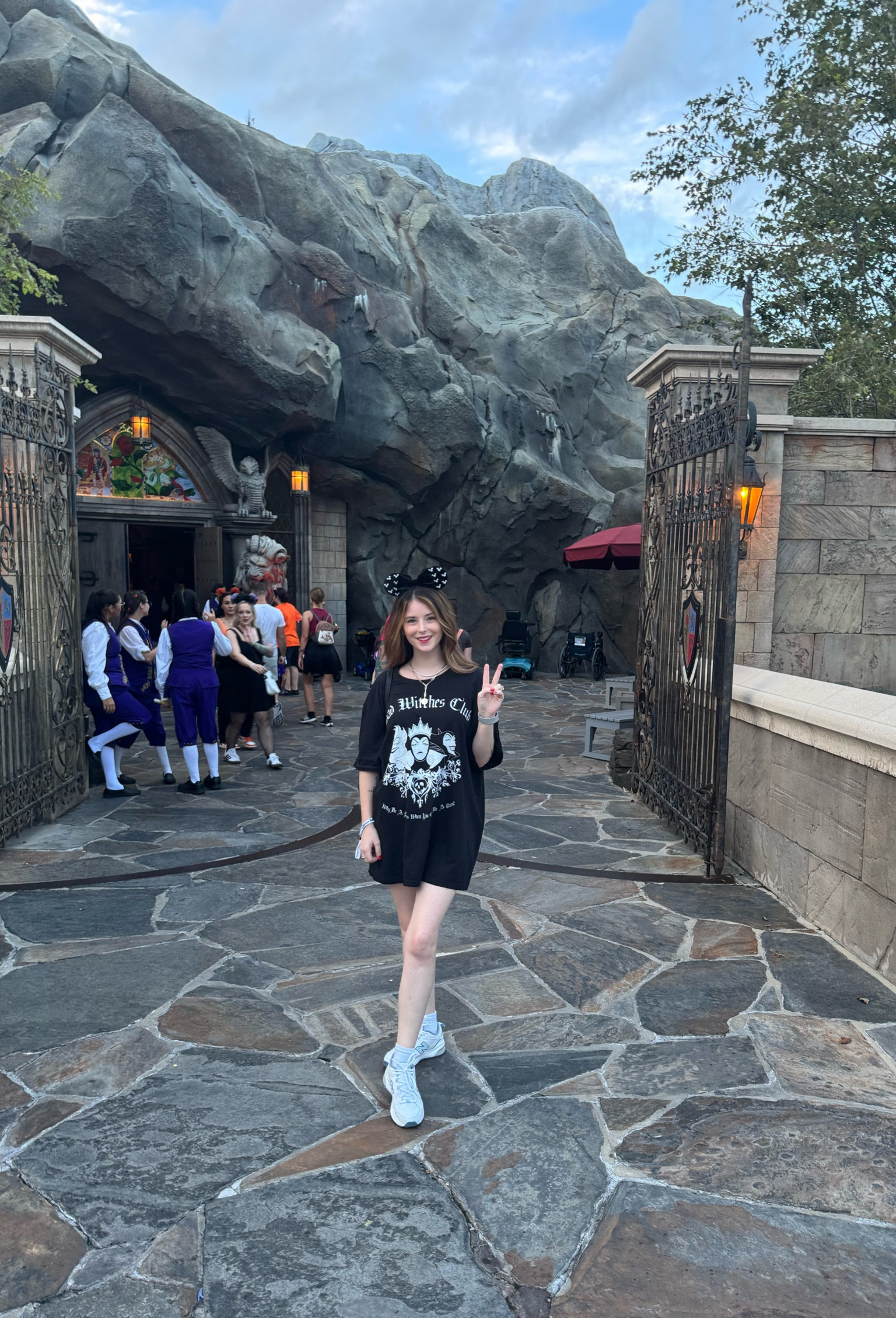 Happy Halloween from Mickeys Not so scary party extravaganza! Love a good Disney Day! 🖤👻🎃

#LTKHalloween #LTKTravel #LTKSeasonal