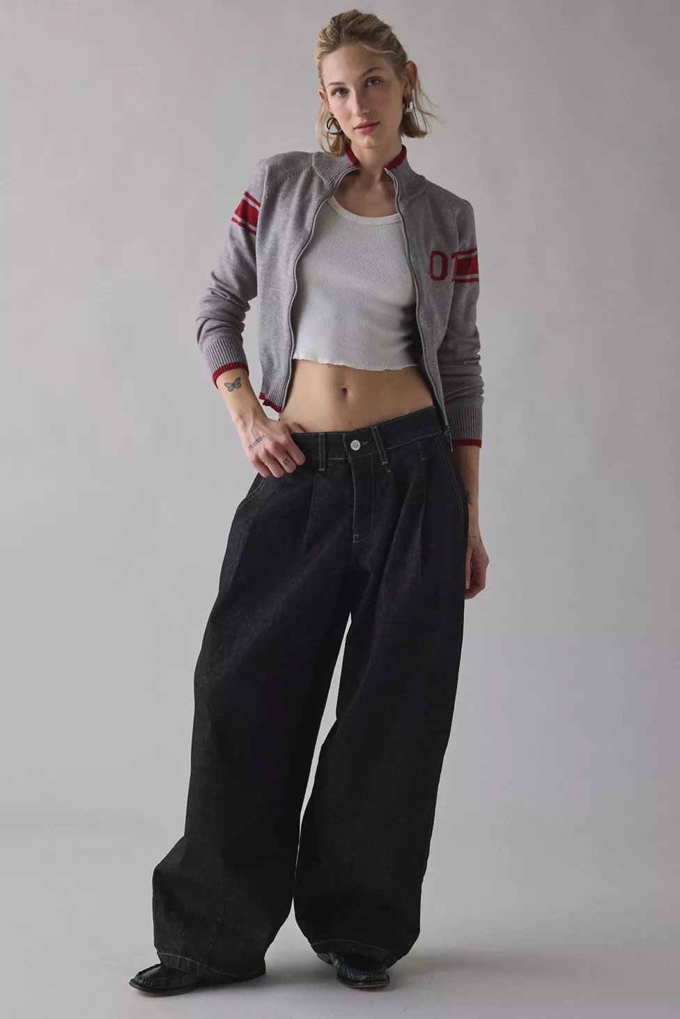 BDG Jax Pleated Cocoon Mid-Rise Jean | Urban Outfitters (US and RoW)