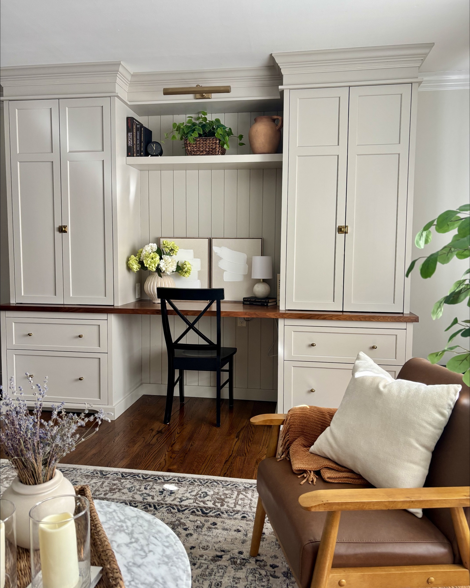 Transitional Months are tough for many types of decisions: 
light or heavy jacket? 
light or dark home decor colors? 
 

the solution to all seasonal problems (& kind of everything in general): 
✨LAYERS!✨ 

-> dress in light layers of clothing that you can strip off as the day warms up
-> layer decor in neutral colors & have some temporary fun with color in decorative accents (ie. florals, pillows, etc!)

(PS- i’m jk… this is sarcastic 😉)


✨ FOLLOW @homeswithchristina  for more interior decorating tips & designer inspired home decor finds with affordable pricetags!

.
.
Budget Friendly modern living room seating | modern furniture | interior decorating tips | Neutral Home Decorating Ideas | elevated home Office Inspo | Neutral spring aesthetic | modern living room furniture | affordable accent chairs | spring home refresh #springdecorating #livingroomfurniture 

#LTKSeasonal #LTKHome #LTKSpringSale