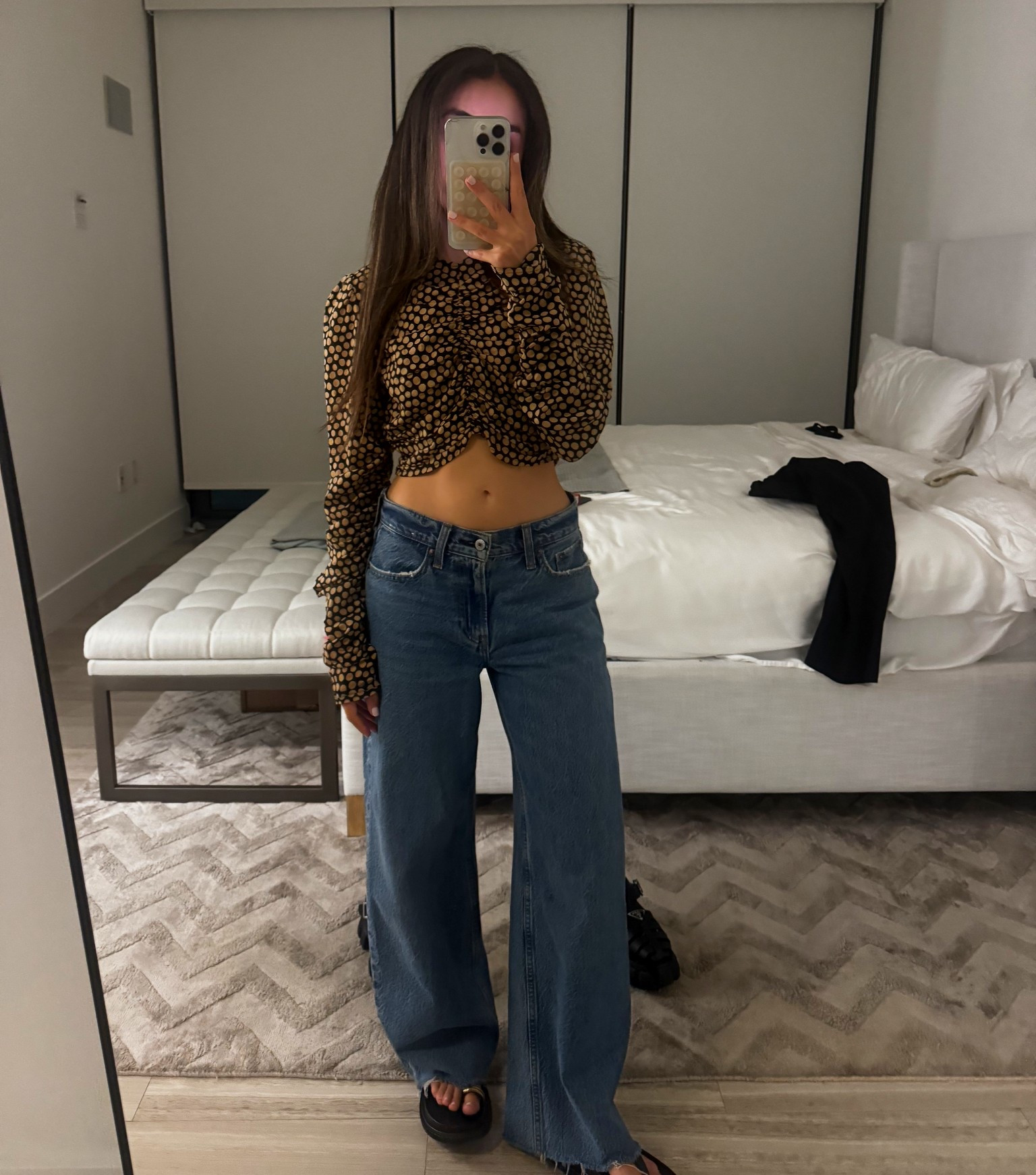 Outfit I wore on a casual dinner date 

Wearing size 25 Petite in the denim jeans

Top is old Banana Republic (linked similar) 

Sandals are Dolce Vita 



#LTKHoliday #LTKPetite #LTKFindsUnder100