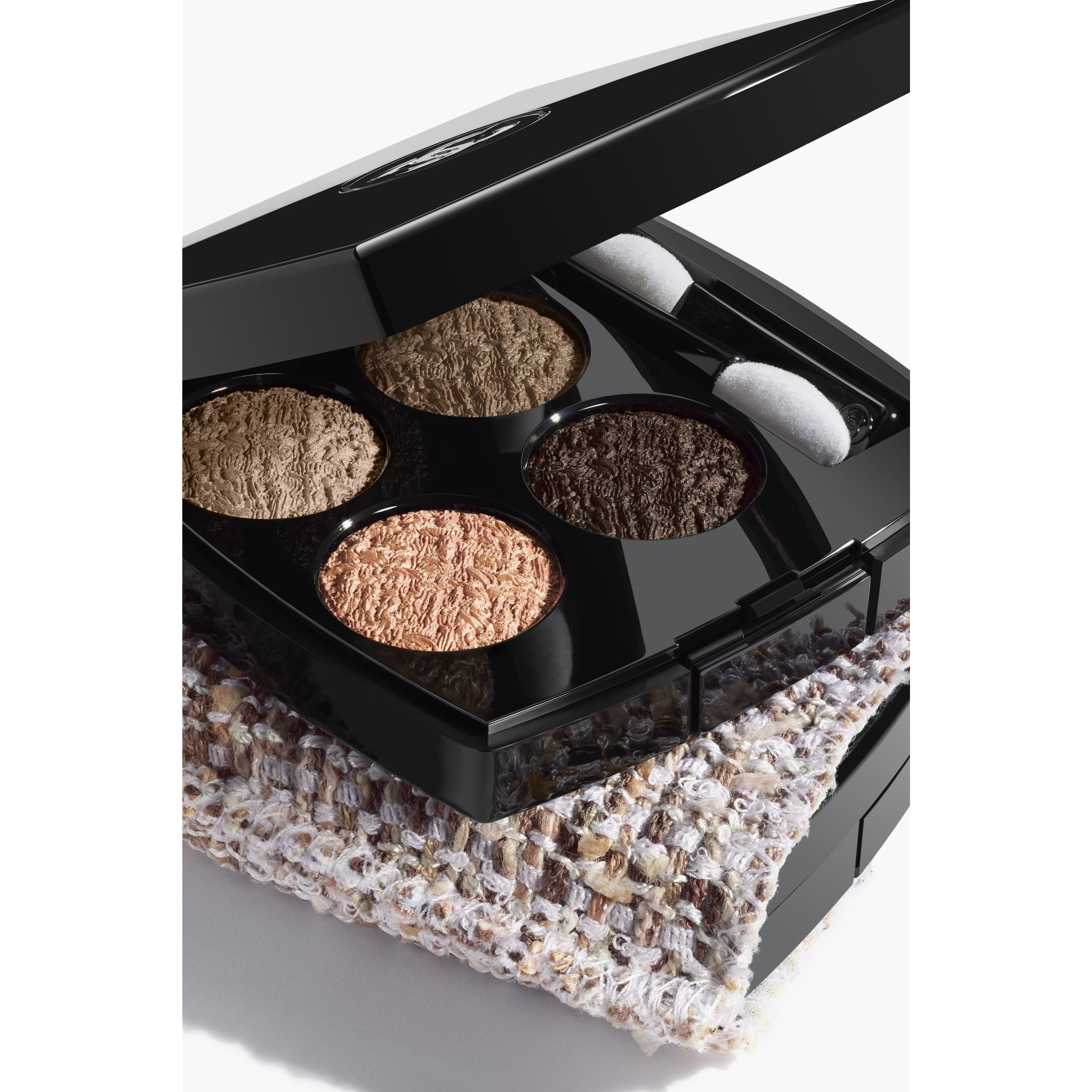 LES 4 OMBRES TWEED | Chanel, Inc. (US)