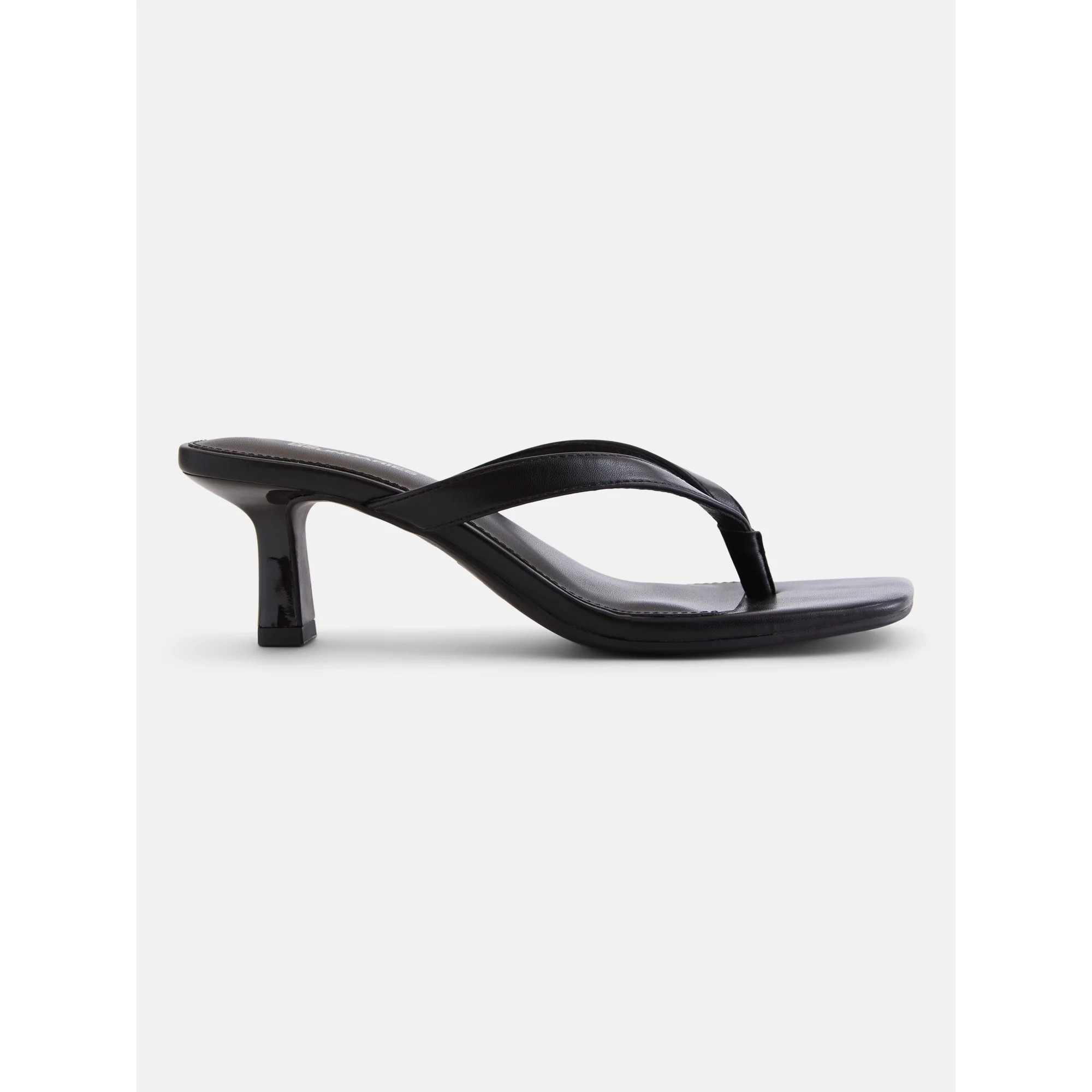 No Boundaries Women's Kitten Heel Thong Sandal | Walmart (US)