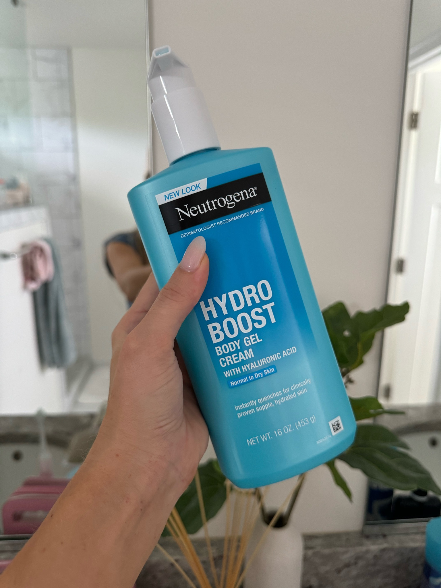 Have been using this non stop since I picked it up from target! It’s been great for the bump to help keep it hydrated and has been especially nice during the day since it’s a lighter consistency than an oil 

#LTKFindsUnder50 #LTKBeauty #LTKBump