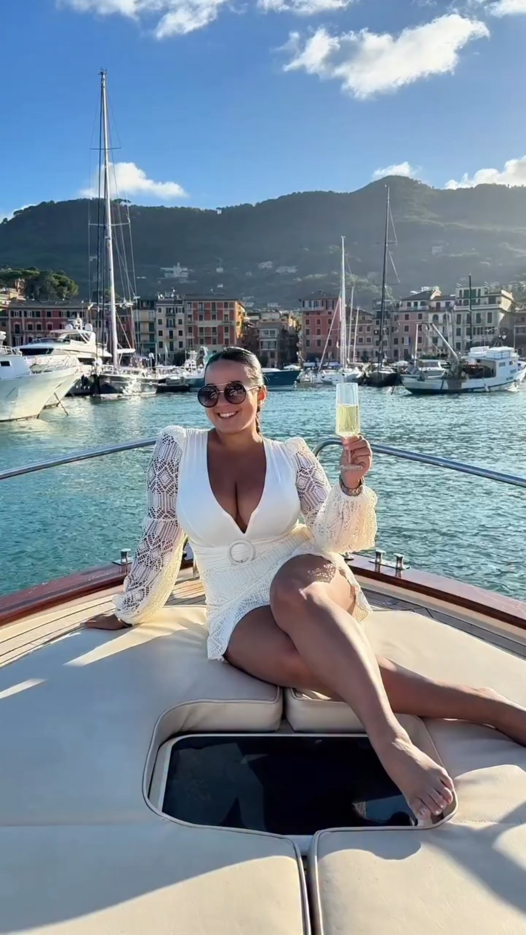 [GIVEAWAY] 🎄✨ Day 5 of 12 Days of Christmas Giveaways ✨🎄

Because the best gifts aren’t things—they’re experiences ✨
One lucky winner will receive:

🌍 A $400 Viator gift card

From private tours and bucket-list excursions to unforgettable food and travel experiences around the world 🤍

To enter:
1️⃣ Follow @jqlouise and @viator 
2️⃣ Like this post
3️⃣ Tag the person you’d travel with below

🎉 Winner will be announced on New Year’s Eve 🎉
Day 6 coming tomorrow… the adventures continue 🎁✨

#12DaysofChristmas #HolidayGiveaway #Viator #TravelExperiences #wanderlust #GiftOfTravel #travel #luxurylifestyle #travelgifts